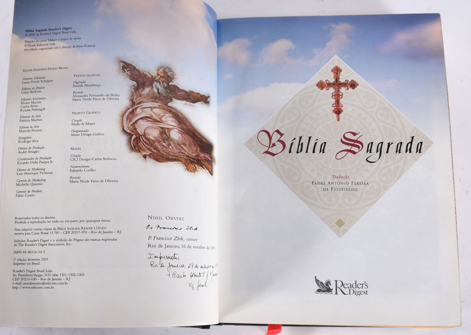 Porta bíblia de metal dourado com a Bíblia Sagrada, edições Readers... - foto 3 de 4