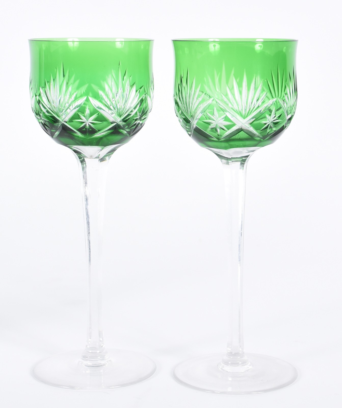 Conjunto de cristal tcheco doublé verde lapidado composto de 8 taças... - foto 3 de 5