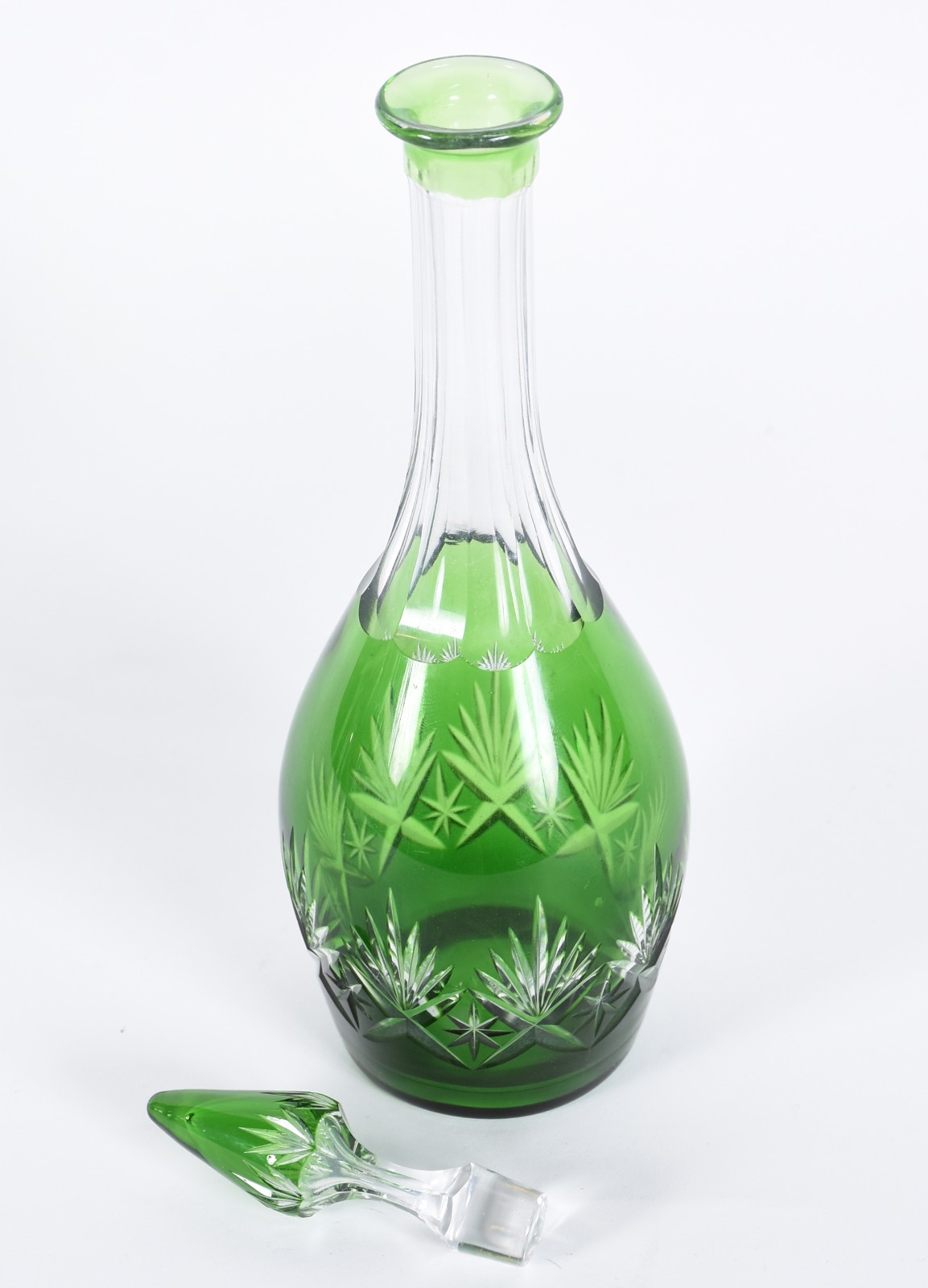 Conjunto de cristal tcheco doublé verde lapidado composto de 8 taças... - foto 5 de 5