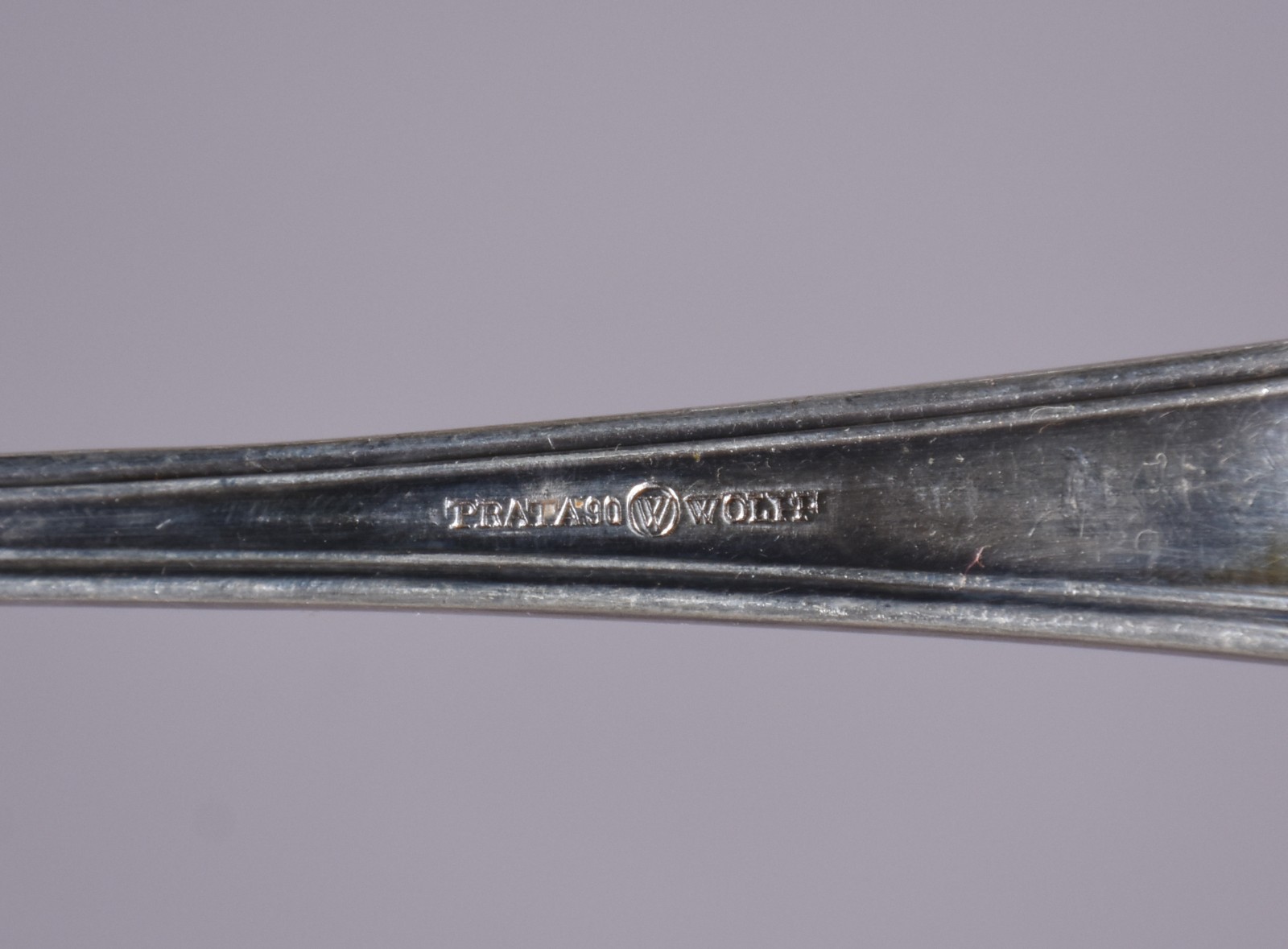 Faqueiro Wolff de metal prateado, composto de: 11 facas, 12 facas, 12... - foto 3 de 3