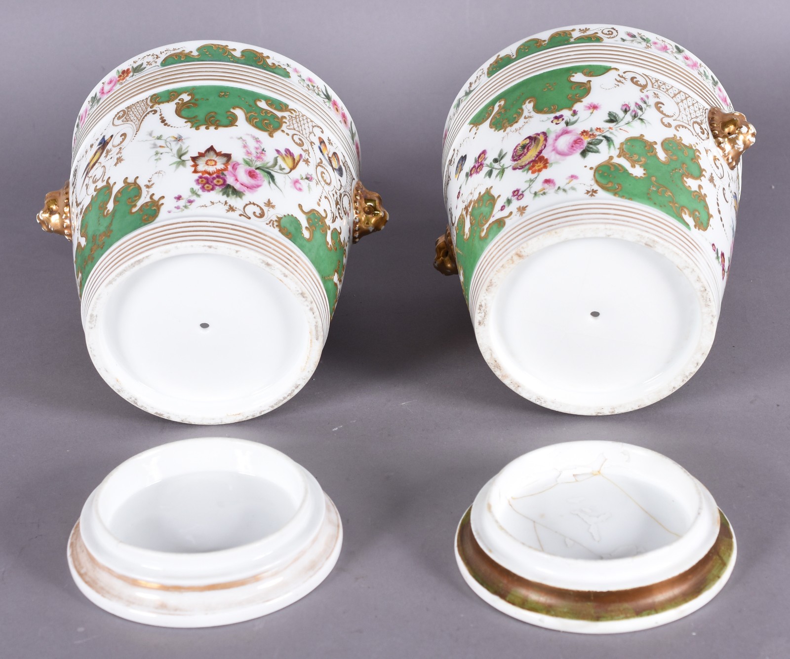 Par de cachepots de porcelana francesa Velho Paris, decorados com... - foto 4 de 6