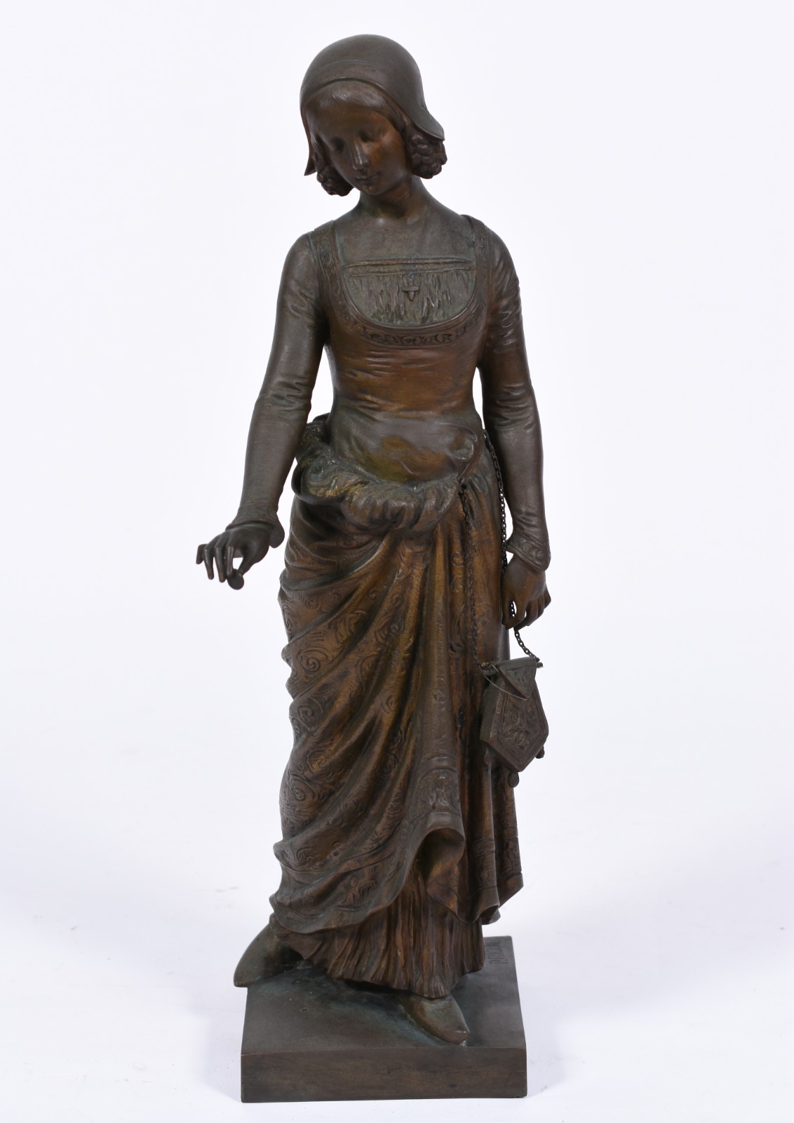 Escultura petit bronze representando antiga dama. - foto 1 de 6