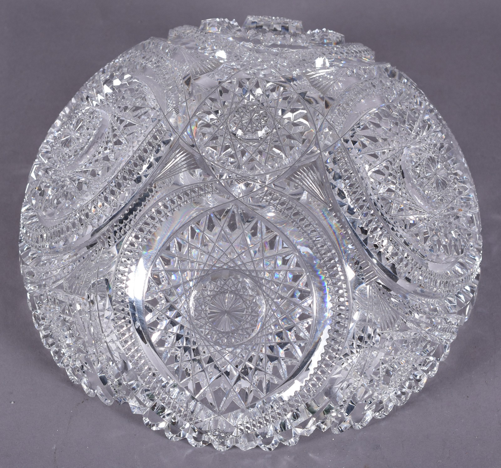 Bowl de cristal tcheco ricamente lapidado á mão. - foto 4 de 4