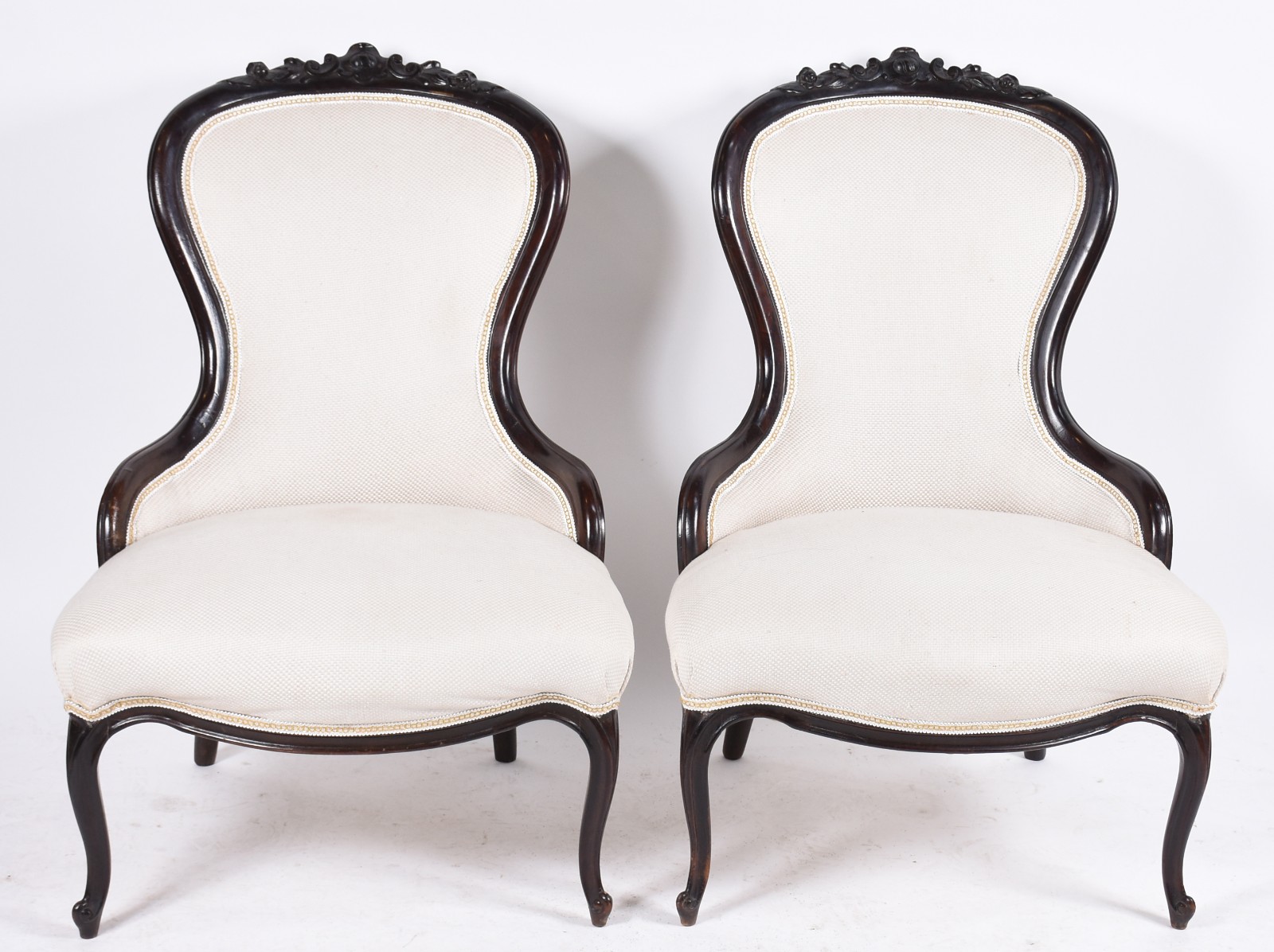 Par de poltronas de madeira nobre estilo ingles vitoriano... - foto 2 de 5