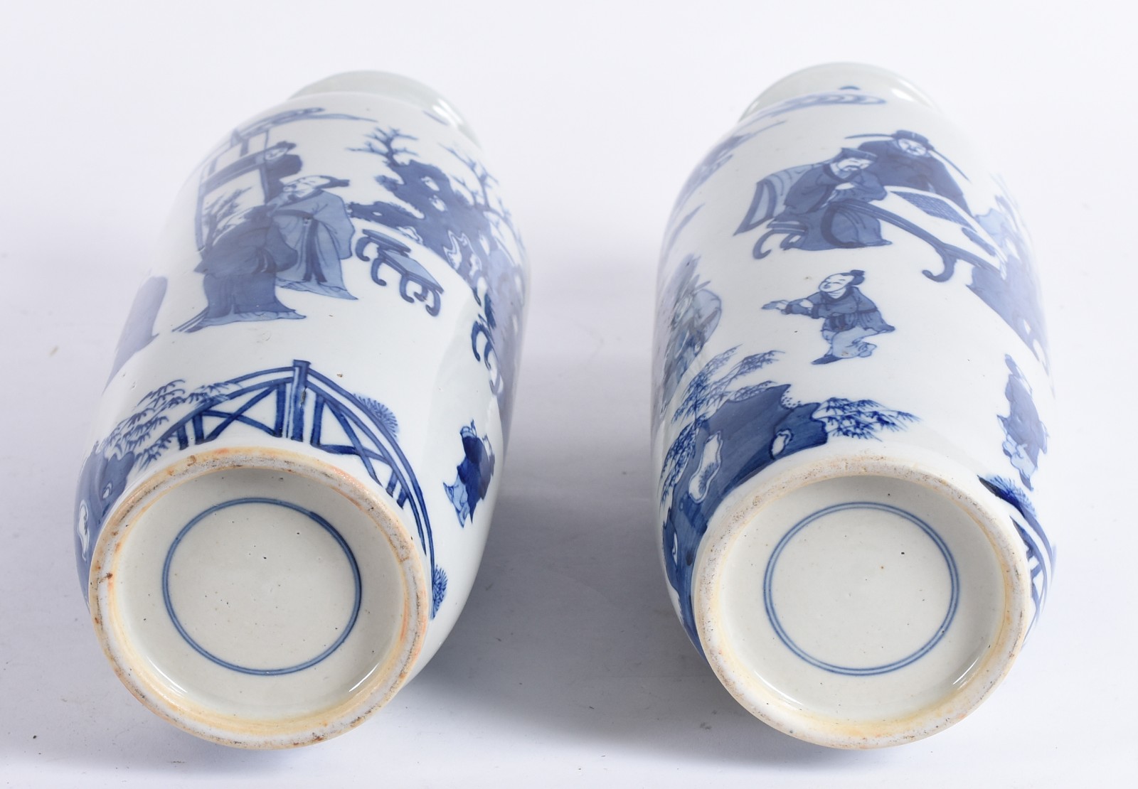 Par de vasos em porcelana chinesa de formato “rouleau”, decorados em... - foto 4 de 4