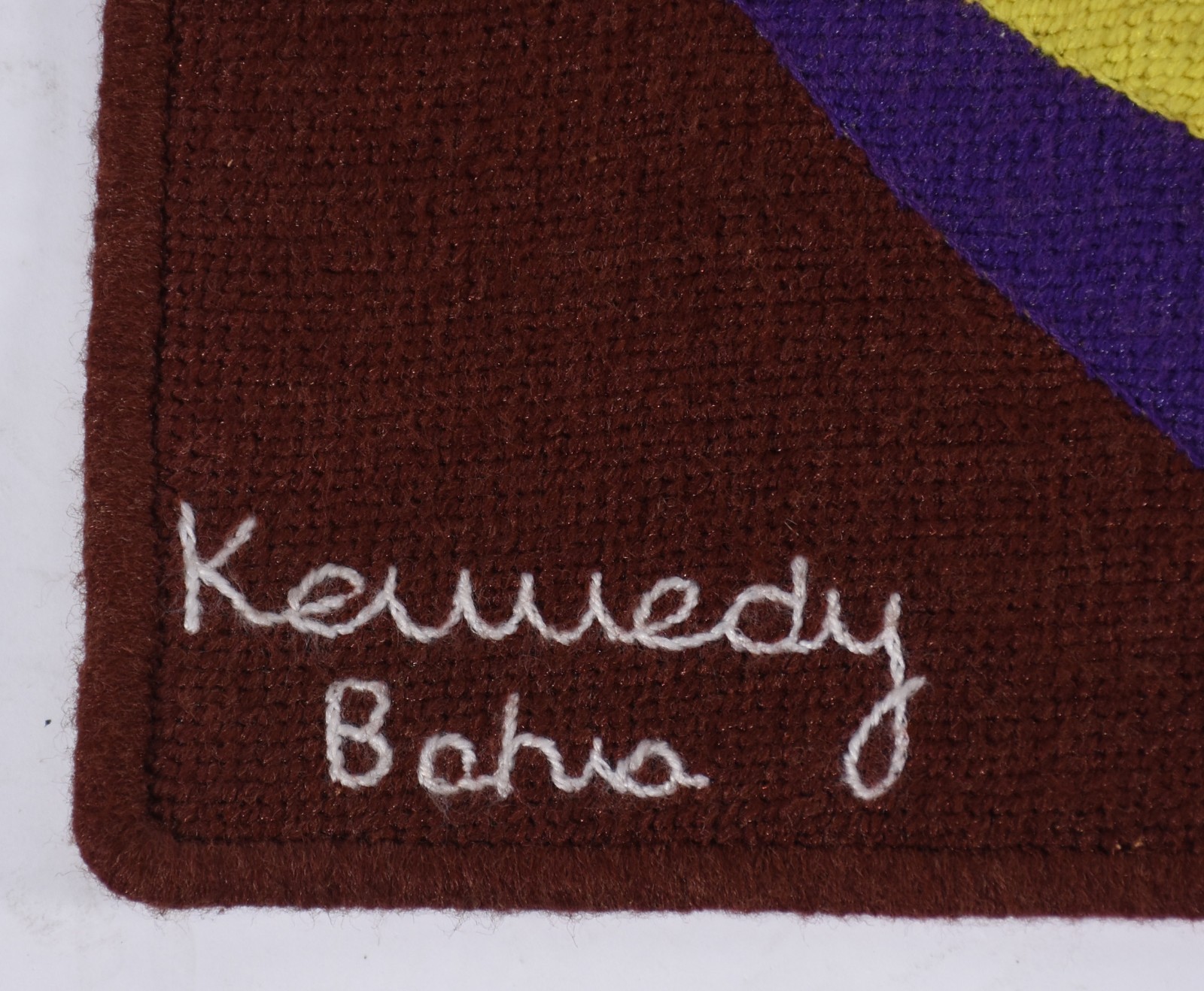 Kennedy Bahia (1929-2005), Figura com saia floral - foto 2 de 3