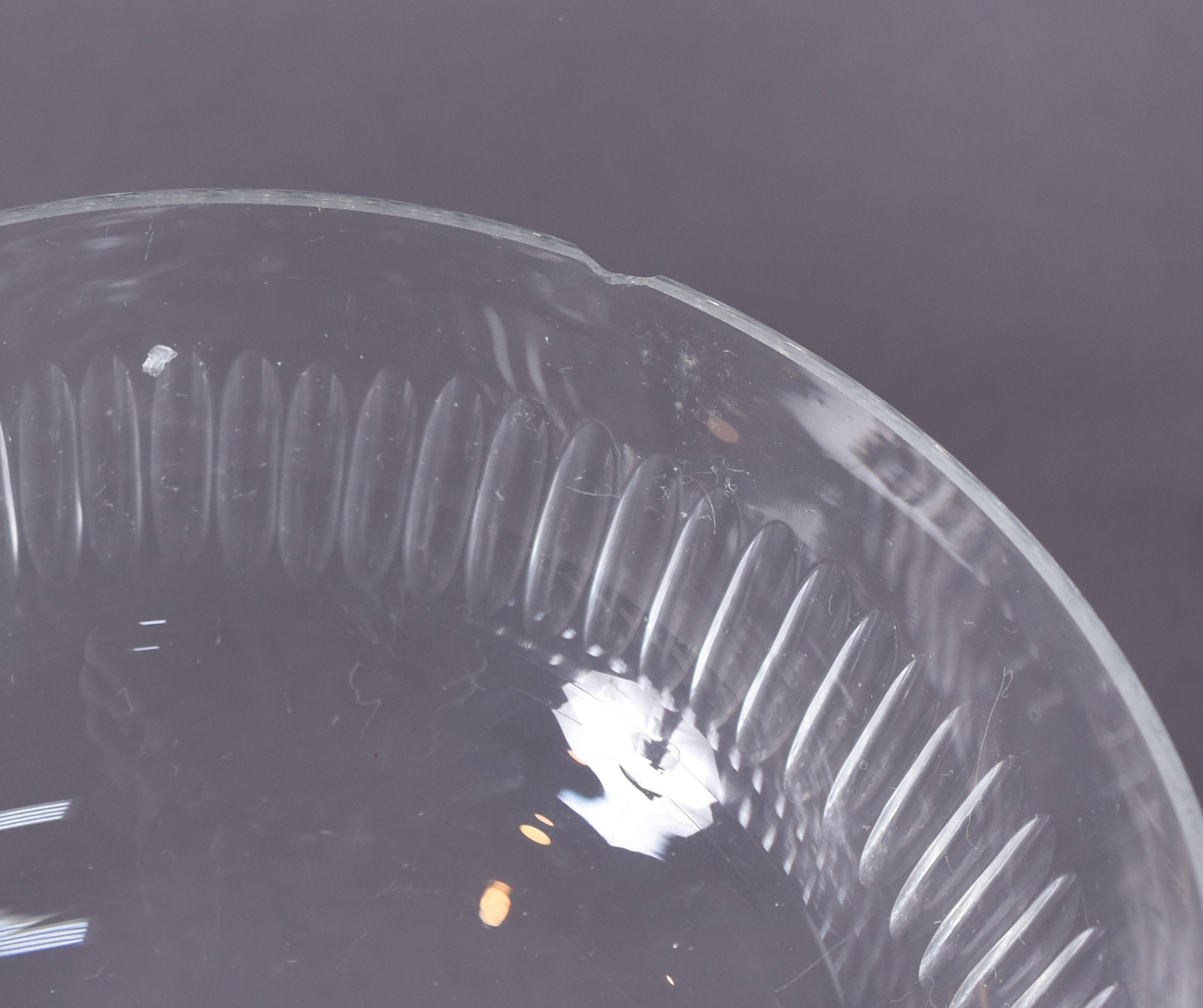 Par de Compoteiras de cristal lapidado em gomos com presentoir (uma... - foto 5 de 6