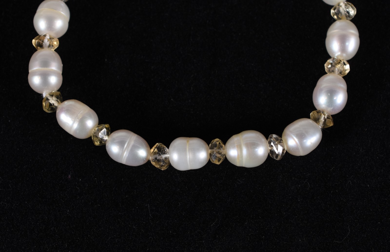Pulseira de perolas barrocas com fecho de ouro (Por motivos de... - foto 1 de 3