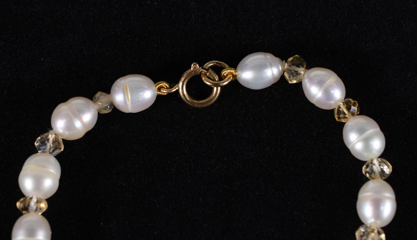 Pulseira de perolas barrocas com fecho de ouro (Por motivos de... - foto 3 de 3