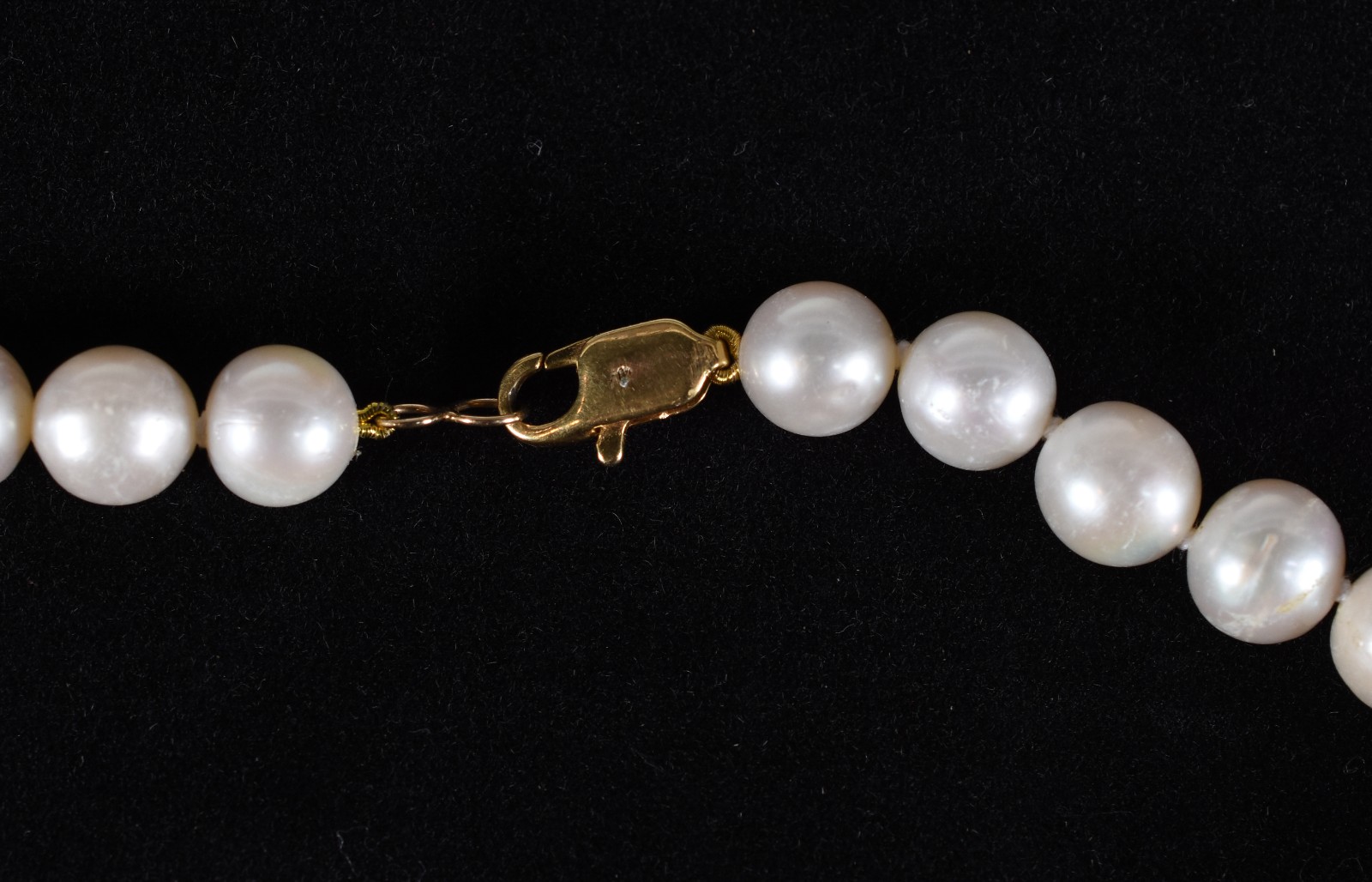 Colar de perolas barrocas com fecho de ouro 18k (Por motivos de... - foto 3 de 3