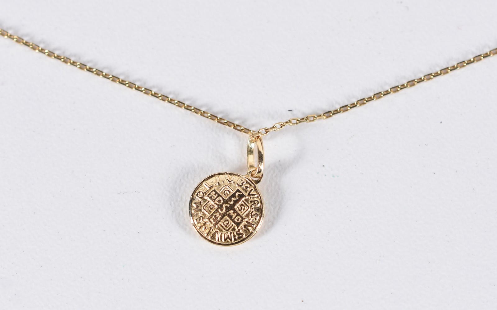 Colar de ouro 18 k contraste 750 e pingente Sacro (Por motivos de... - foto 3 de 5