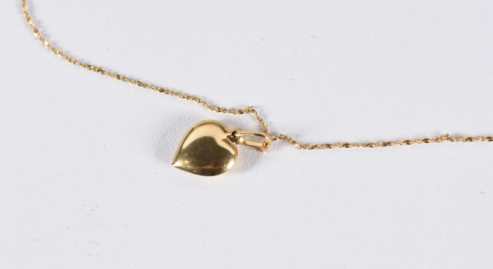 Colar de ouro 18 k, contraste 750 e pingente feitio coração (Por... - foto 4 de 6