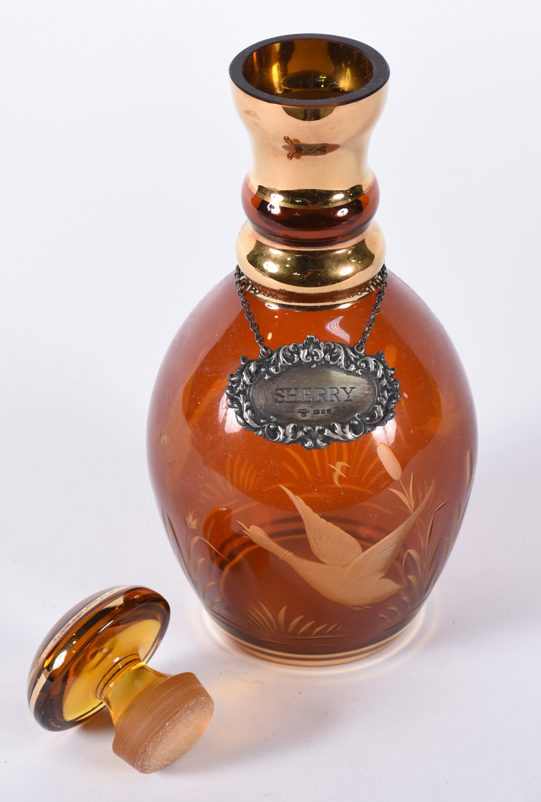 Garrafa de cristal na cor âmbar com pássaro lavrado e realces... - foto 5 de 5
