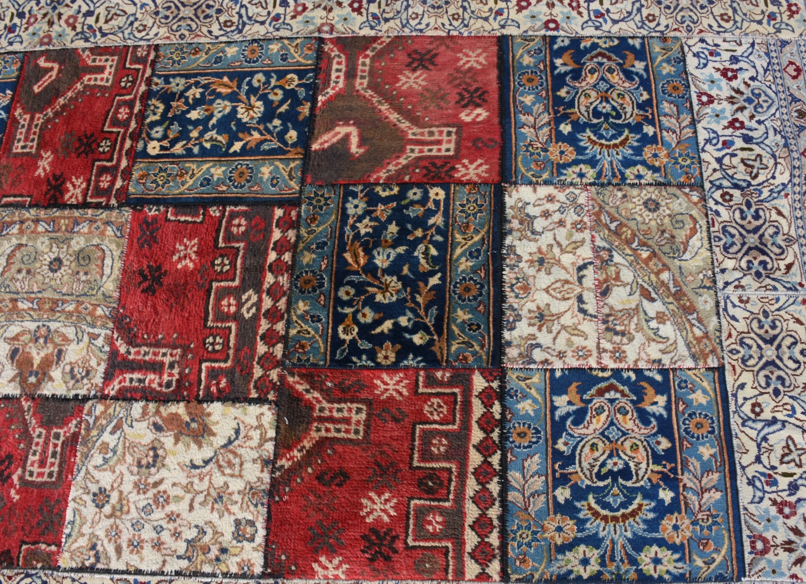 TAPETE PATCHWORK - foto 2 de 3