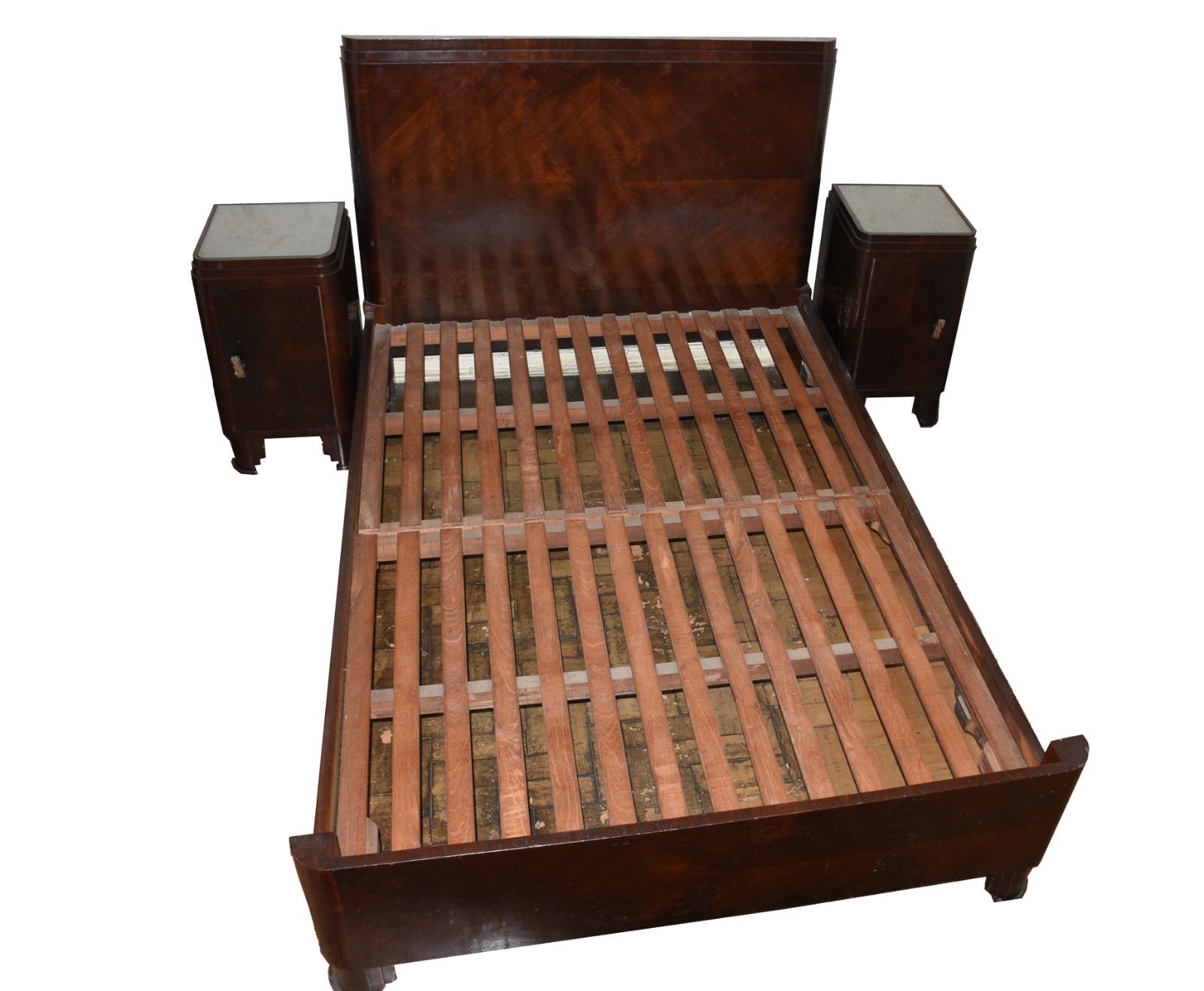 Conjunto ART DECO composto de cama de casal e par de mesas de... - foto 1 de 9