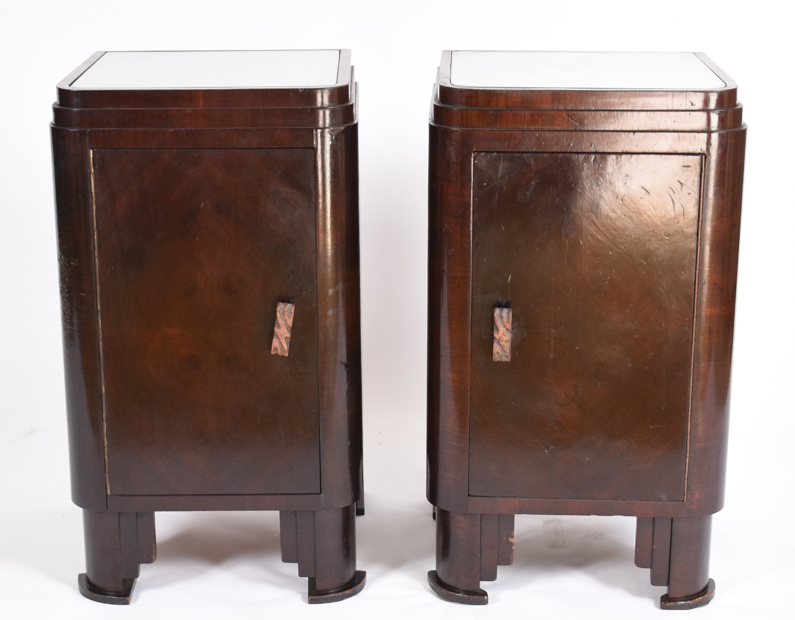 Conjunto ART DECO composto de cama de casal e par de mesas de... - foto 7 de 9