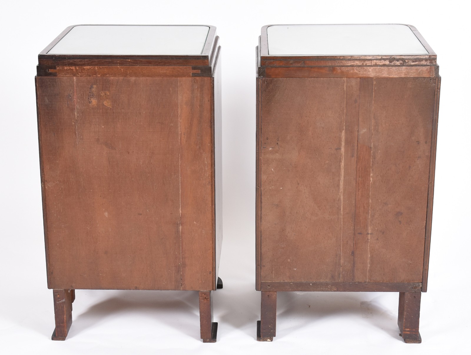 Conjunto ART DECO composto de cama de casal e par de mesas de... - foto 9 de 9