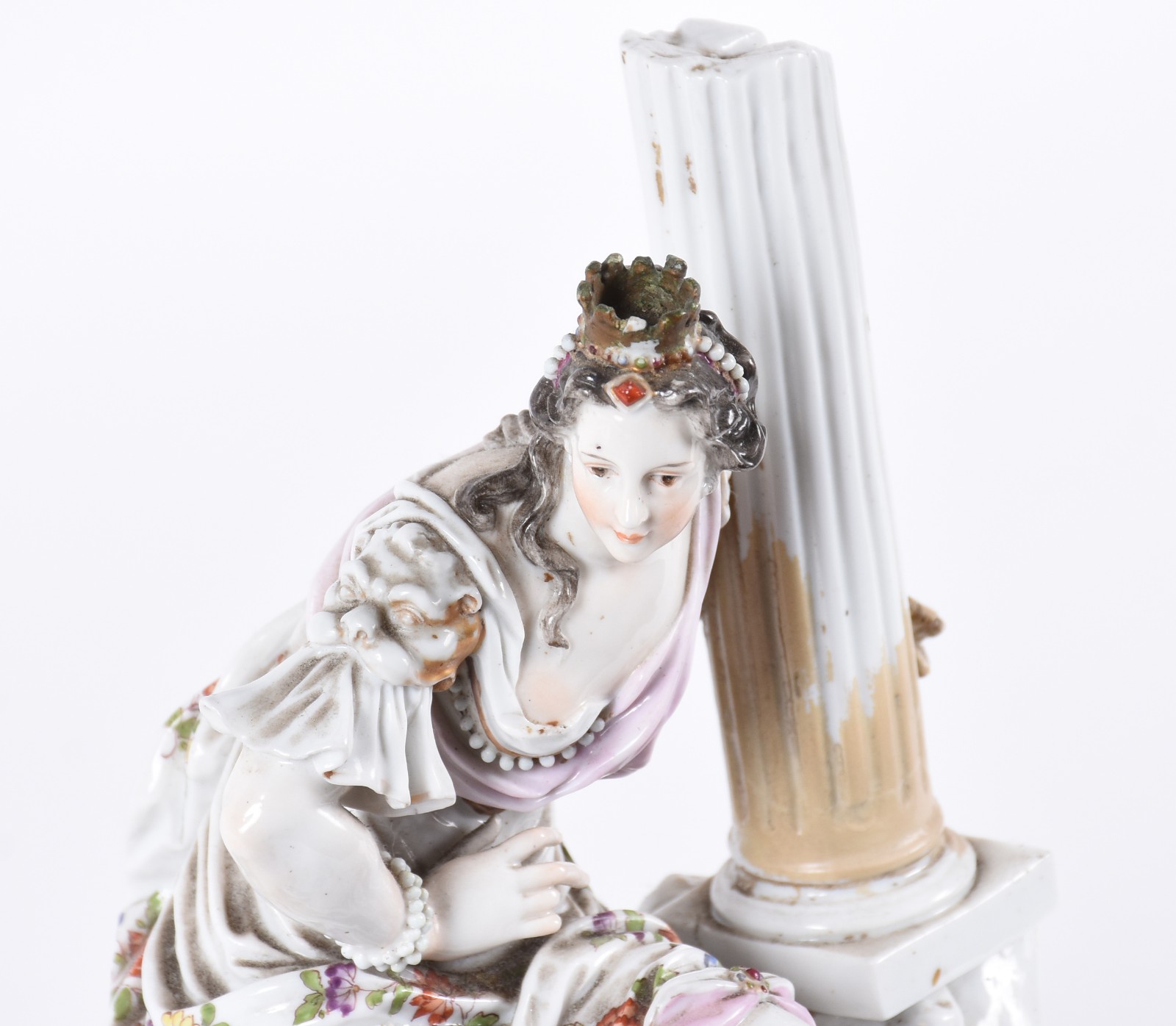 Estatueta de porcelana europeia policromada representando figura... - foto 2 de 8