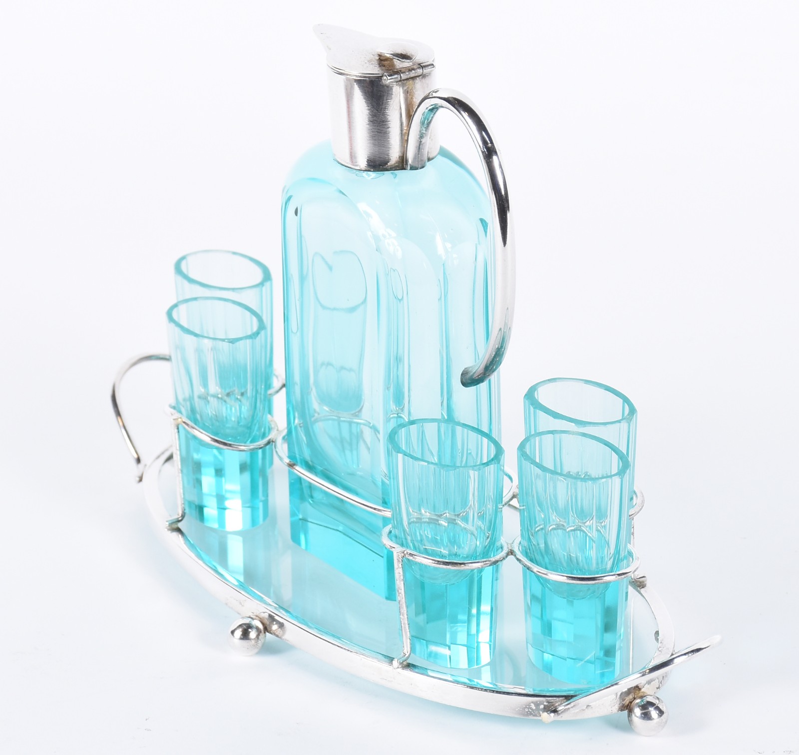 Conjunto composto de licoreira e 6 copinhos de cristal facetado na... - foto 5 de 6