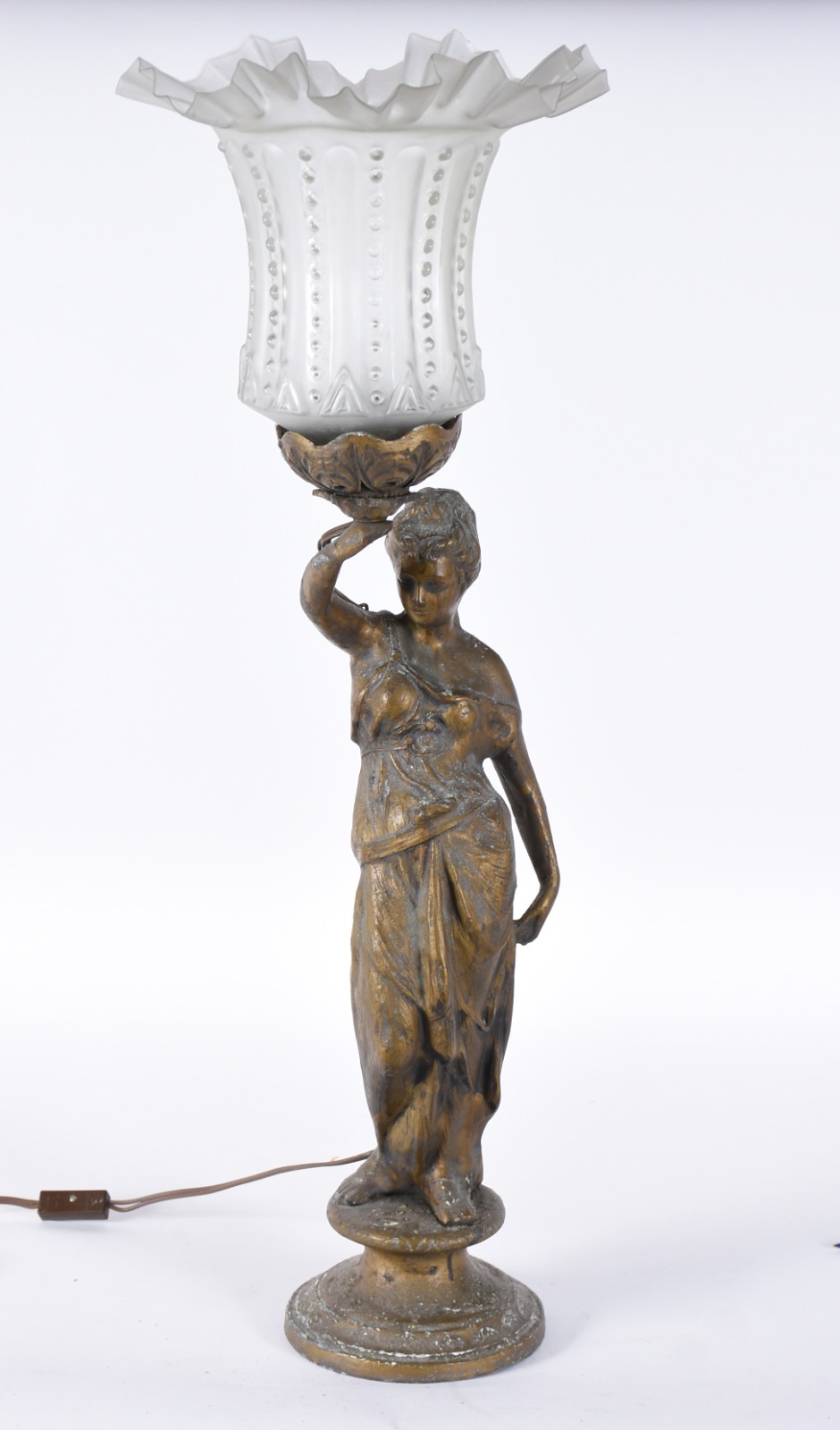 Luminária de petit bronze com figura feminina e cúpula de vidro com... - foto 1 de 5