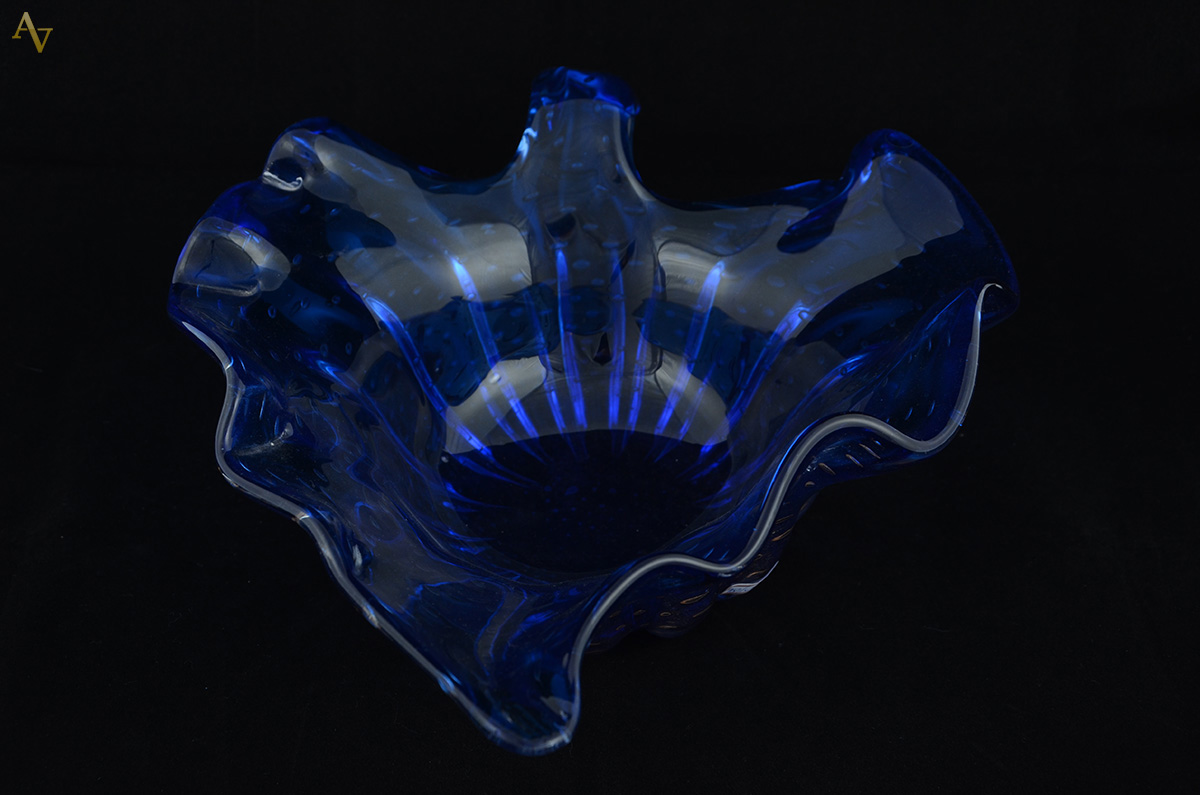 Folha de Murano na cor azul c/ pó de ouro. Alt. 13 cm - foto 1 de 2