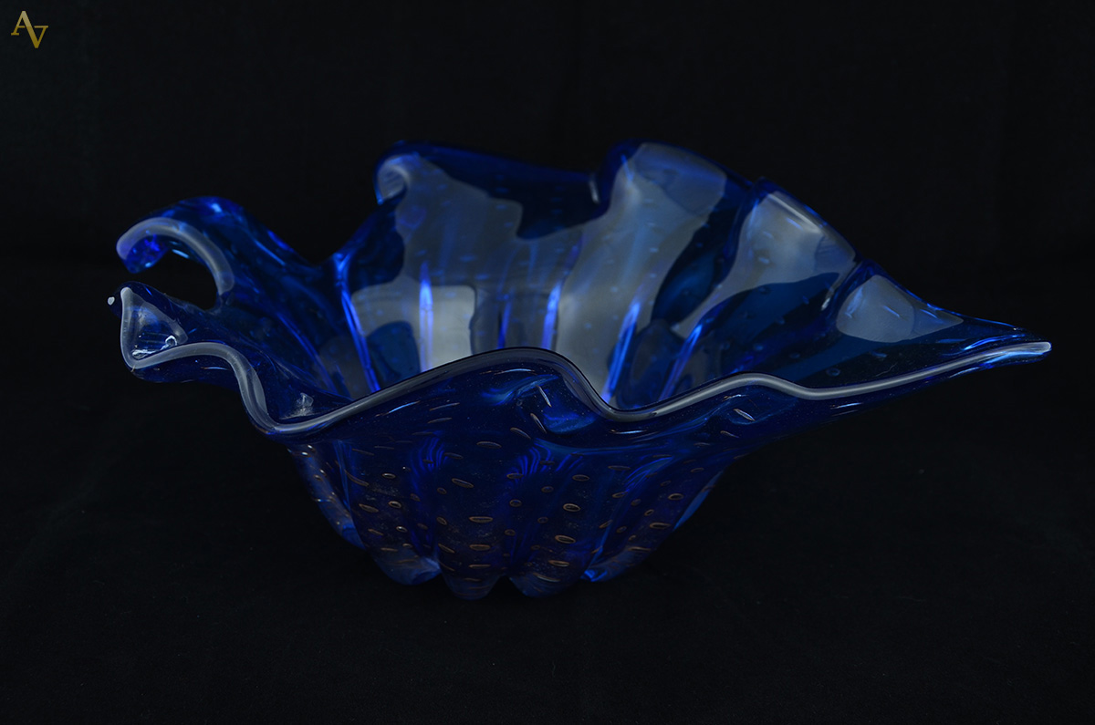 Folha de Murano na cor azul c/ pó de ouro. Alt. 13 cm - foto 2 de 2