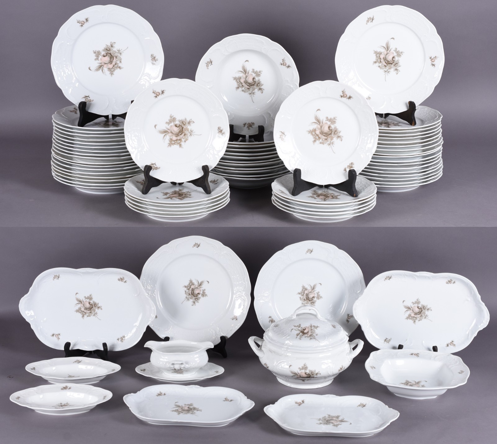 Serviço de jantar de porcelana alemã Rosenthal, na cor branca... - foto 1 de 6