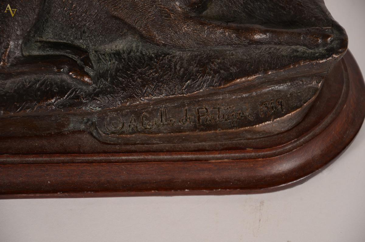 Escultura em bronze com base em madeira rep. carneiro, medindo 18 x... - foto 2 de 2