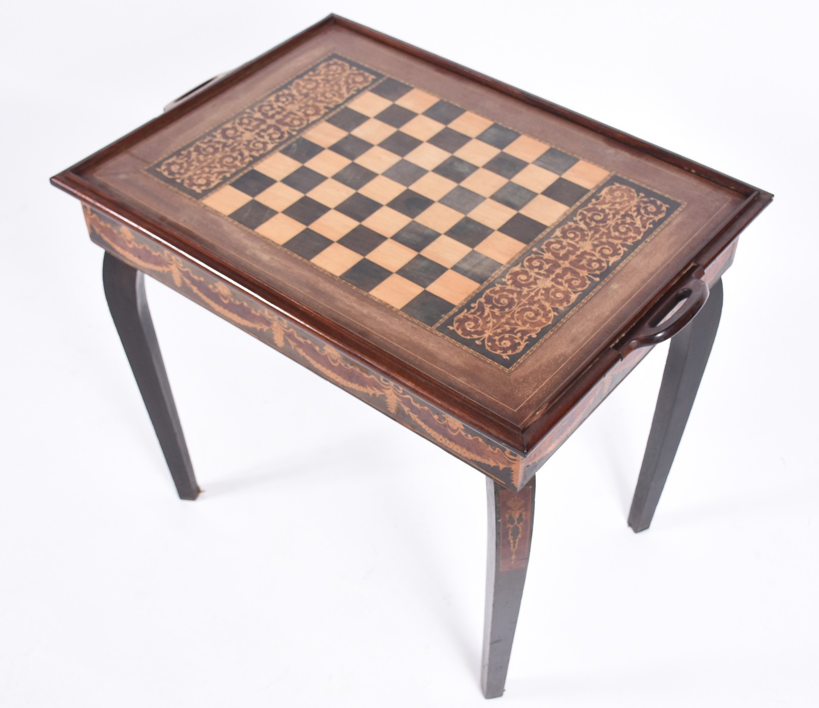 Mesa de jogo de madeira nobre trabalhada em marqueterie, tampo com... - foto 1 de 7
