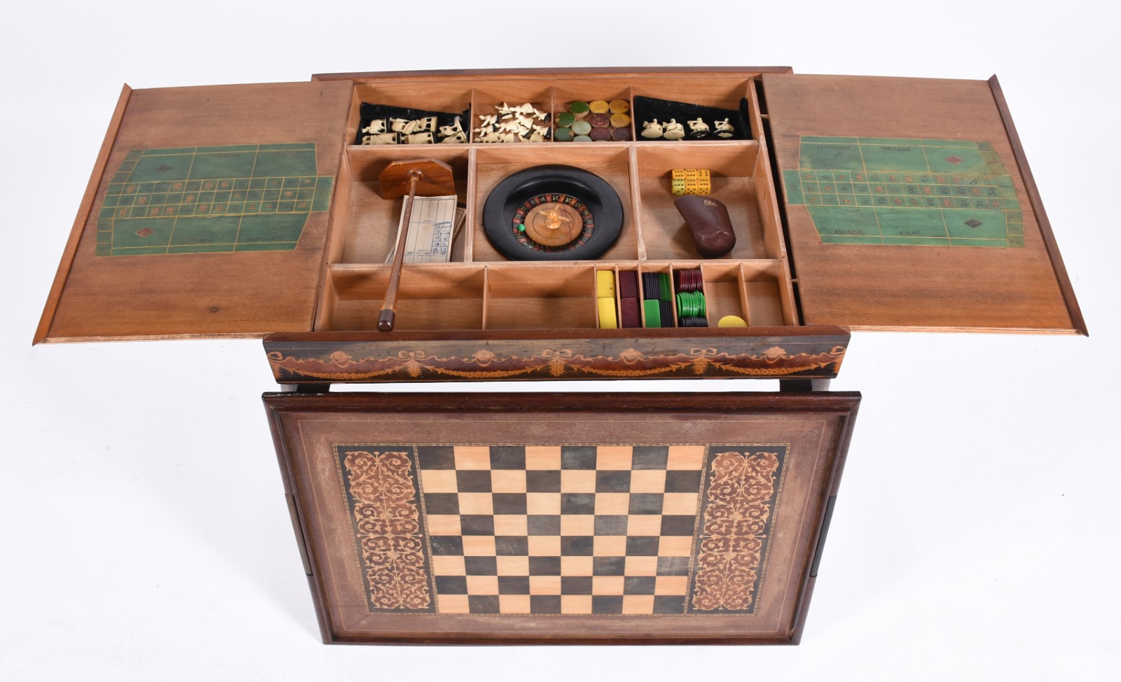 Mesa de jogo de madeira nobre trabalhada em marqueterie, tampo com... - foto 3 de 7