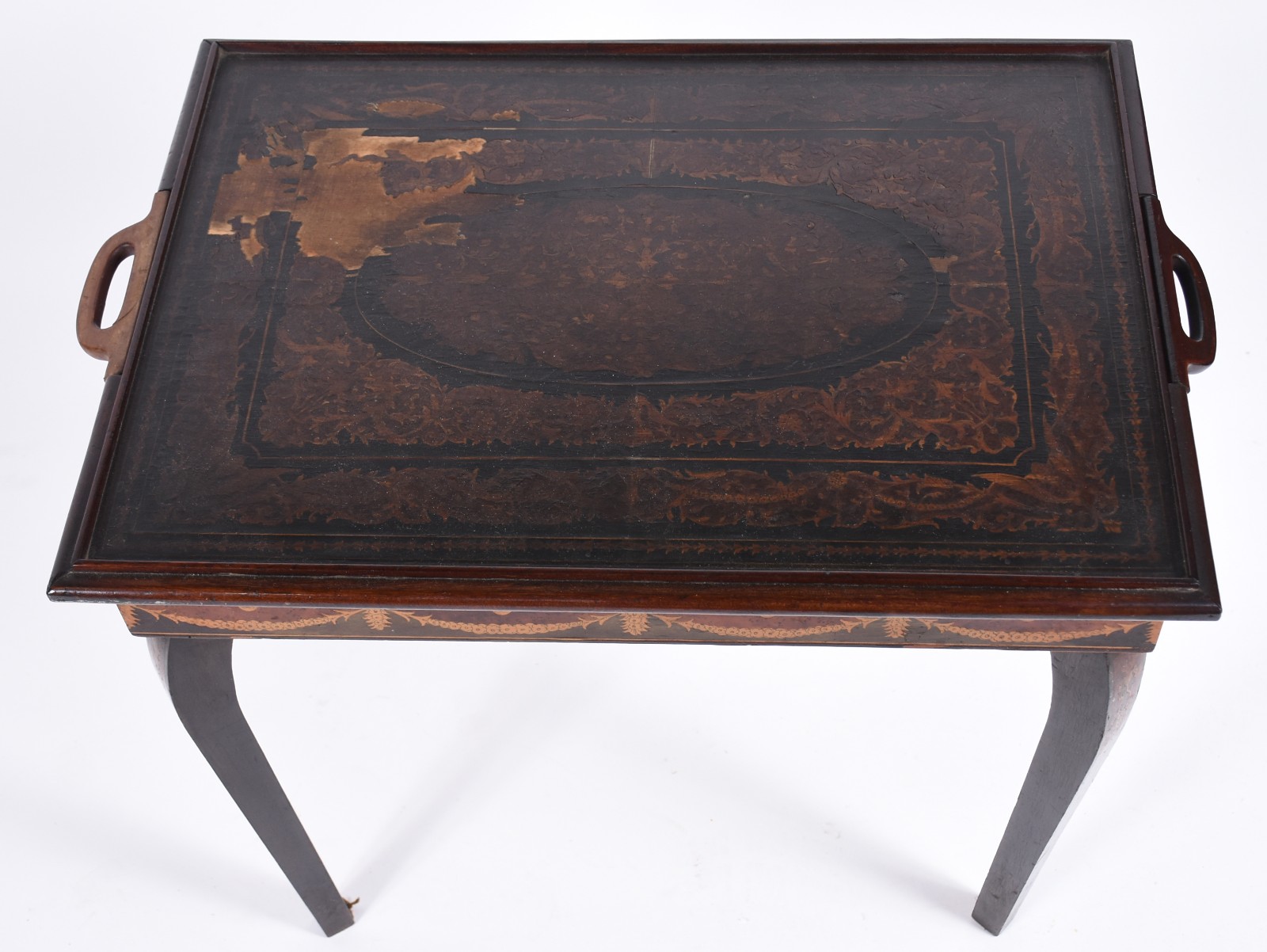 Mesa de jogo de madeira nobre trabalhada em marqueterie, tampo com... - foto 4 de 7