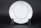 Prato em porcelana c/ cena de Orfeu e Eurídice.... - Prato em porcelana c/ cena de Orfeu e Eurídice. Diâm. 22 cm