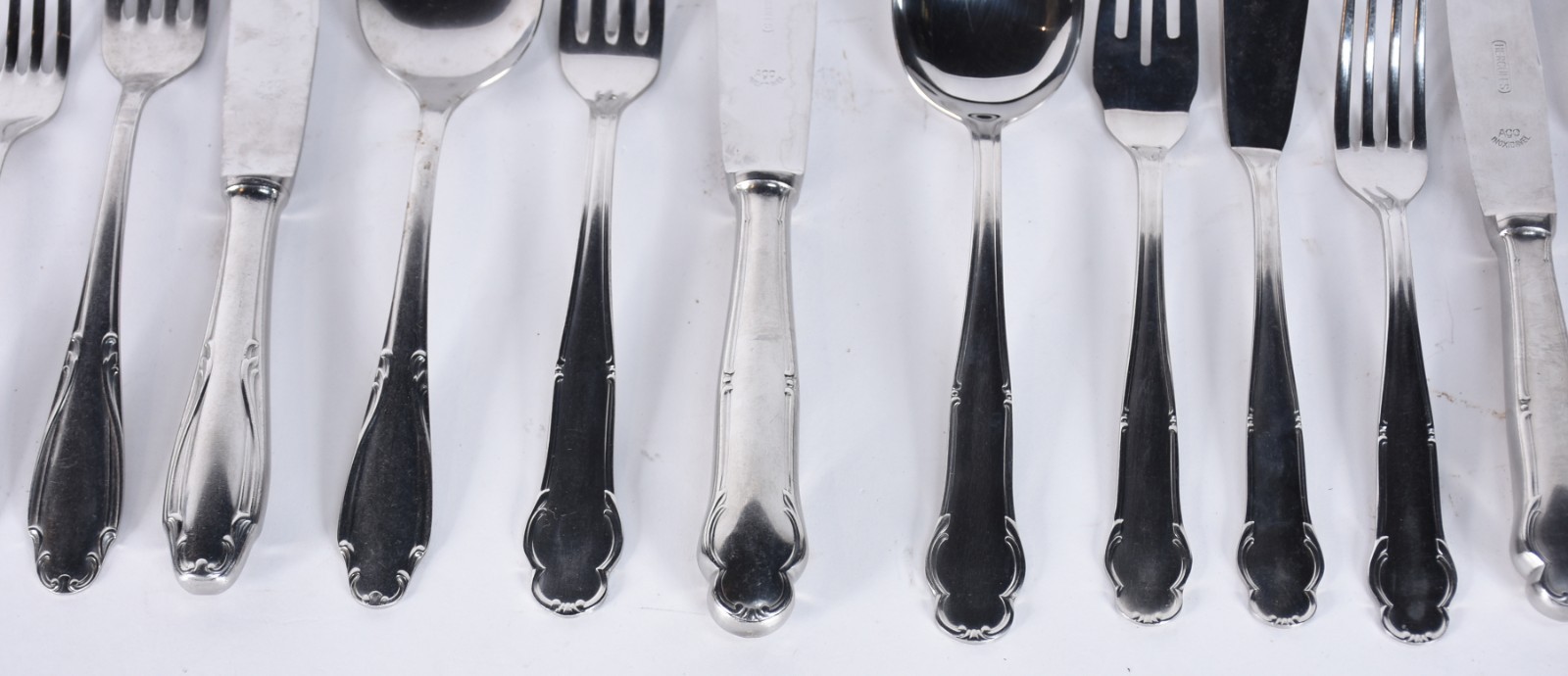 Faqueiro Hercules inox composto de: 17 garfos, 18 colheres, 8 facas... - foto 2 de 3