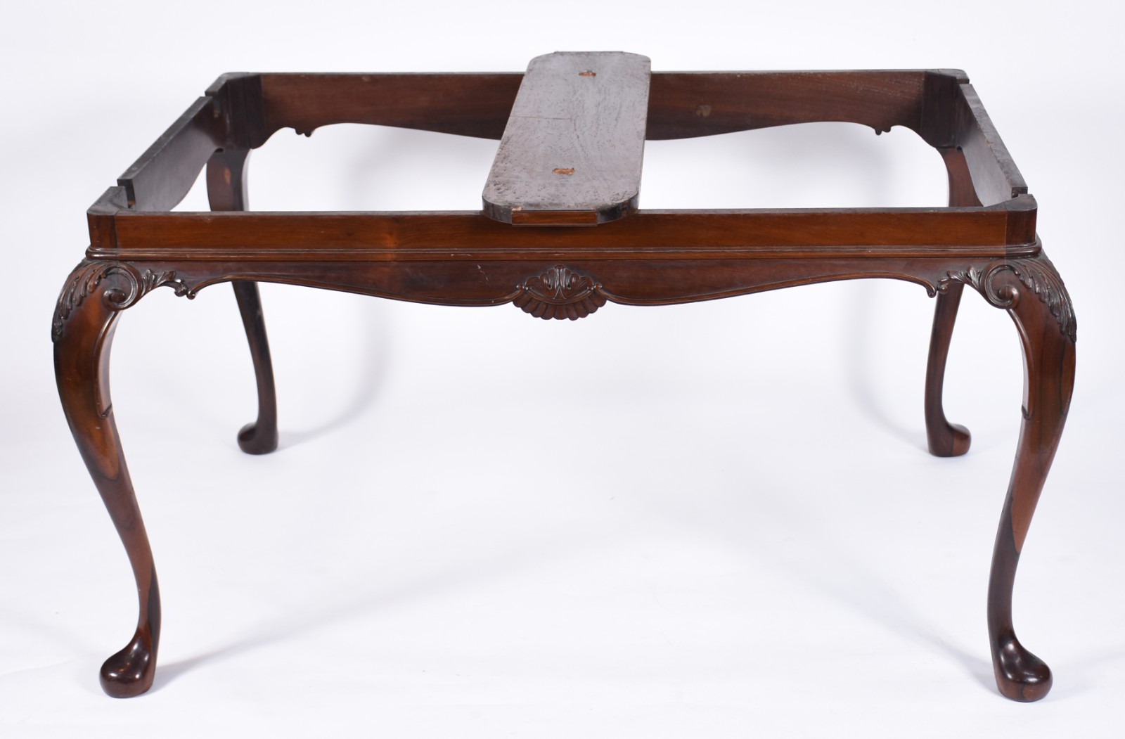 Mesa de jantar de madeira nobre com duas tábuas laterais extensoras... - foto 5 de 10