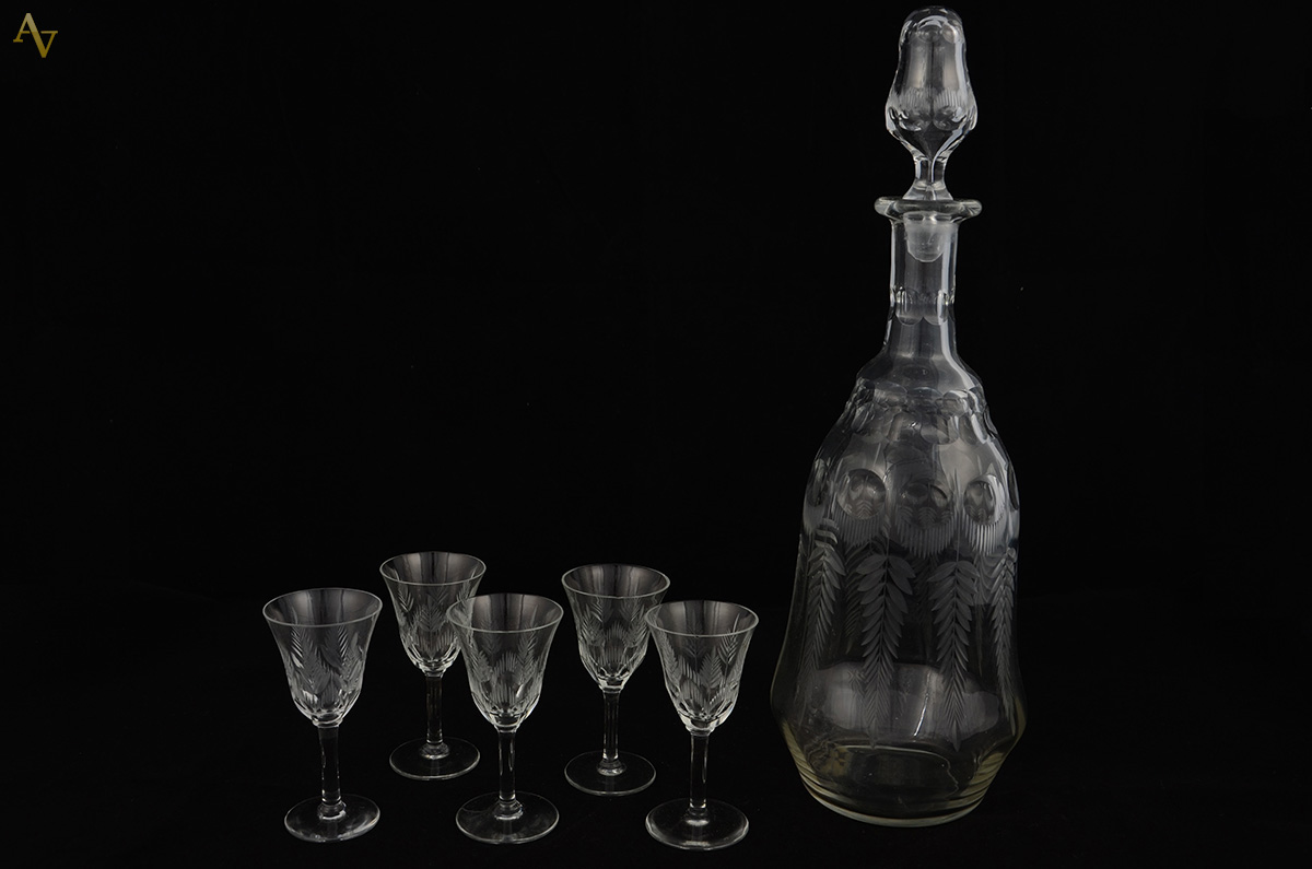 Licoreira em cristal Fratelle Vitta c/ 5 cálices. Alt. 34 cm