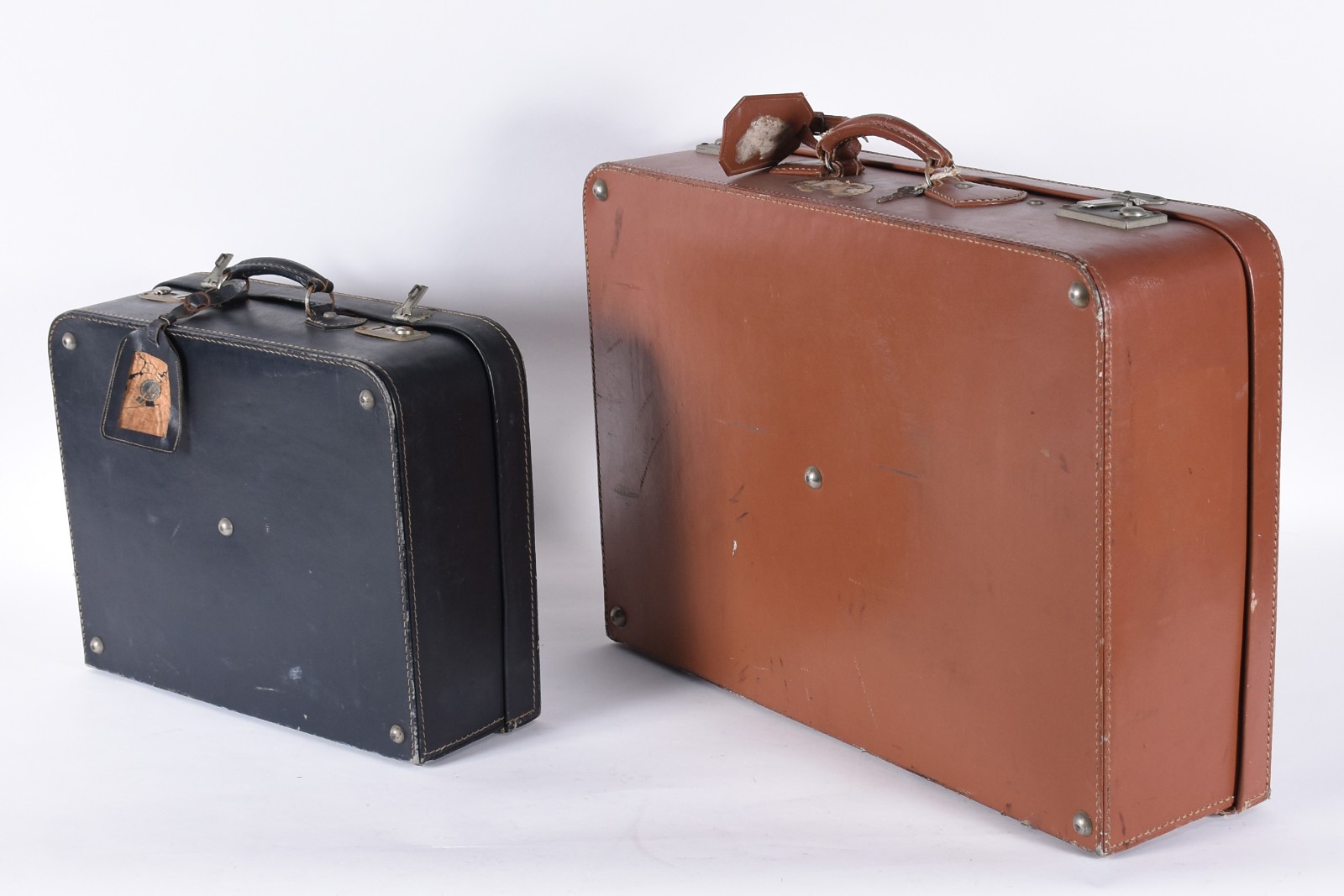 Duas maletas de viagem, anos 50. - foto 1 de 7
