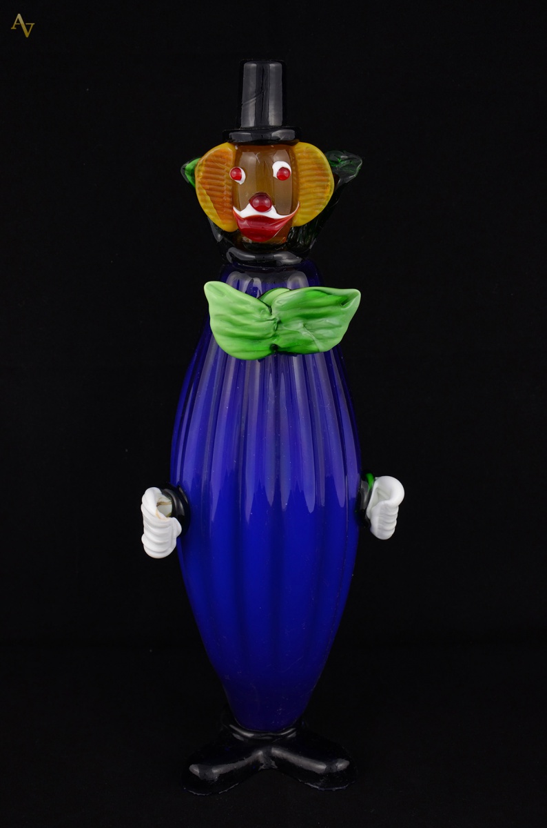 Estatueta em murano rep. Palhaço na cor azul marinho. Alt. 39 cm - foto 1 de 2