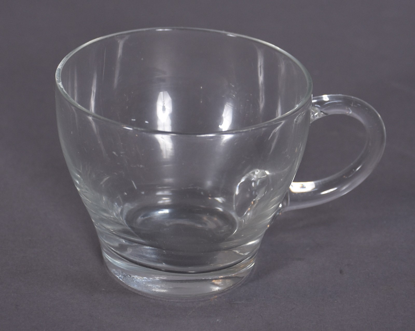 Poncheira de cristal com 12 canecas e concha. - foto 4 de 4