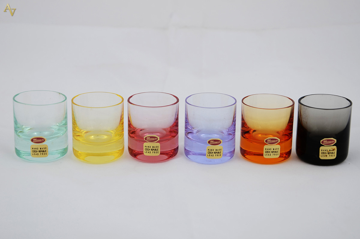 Seis copinhos em cristal Moser para licor, diversas cores. - foto 1 de 2
