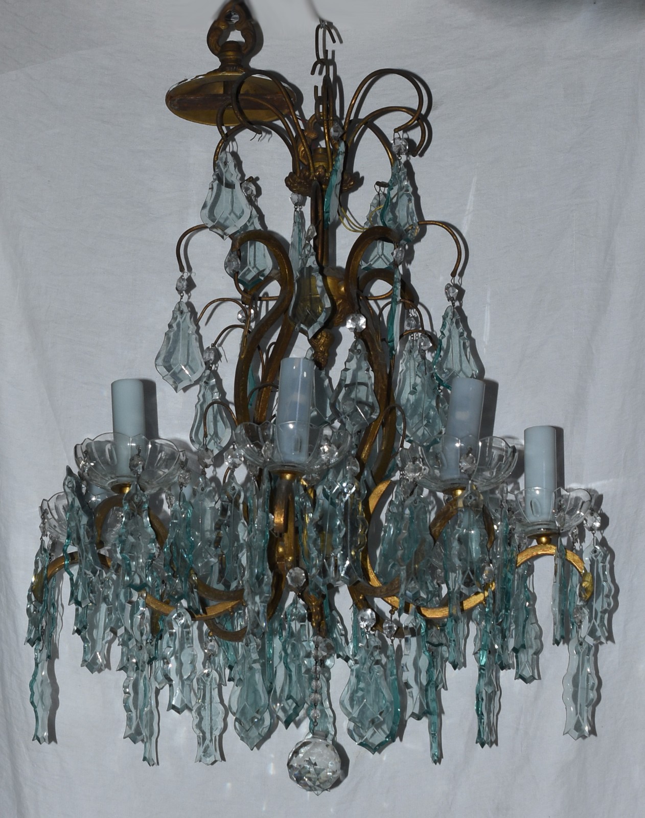 Lustre de metal dourados com pingente lapidados. - foto 1 de 2