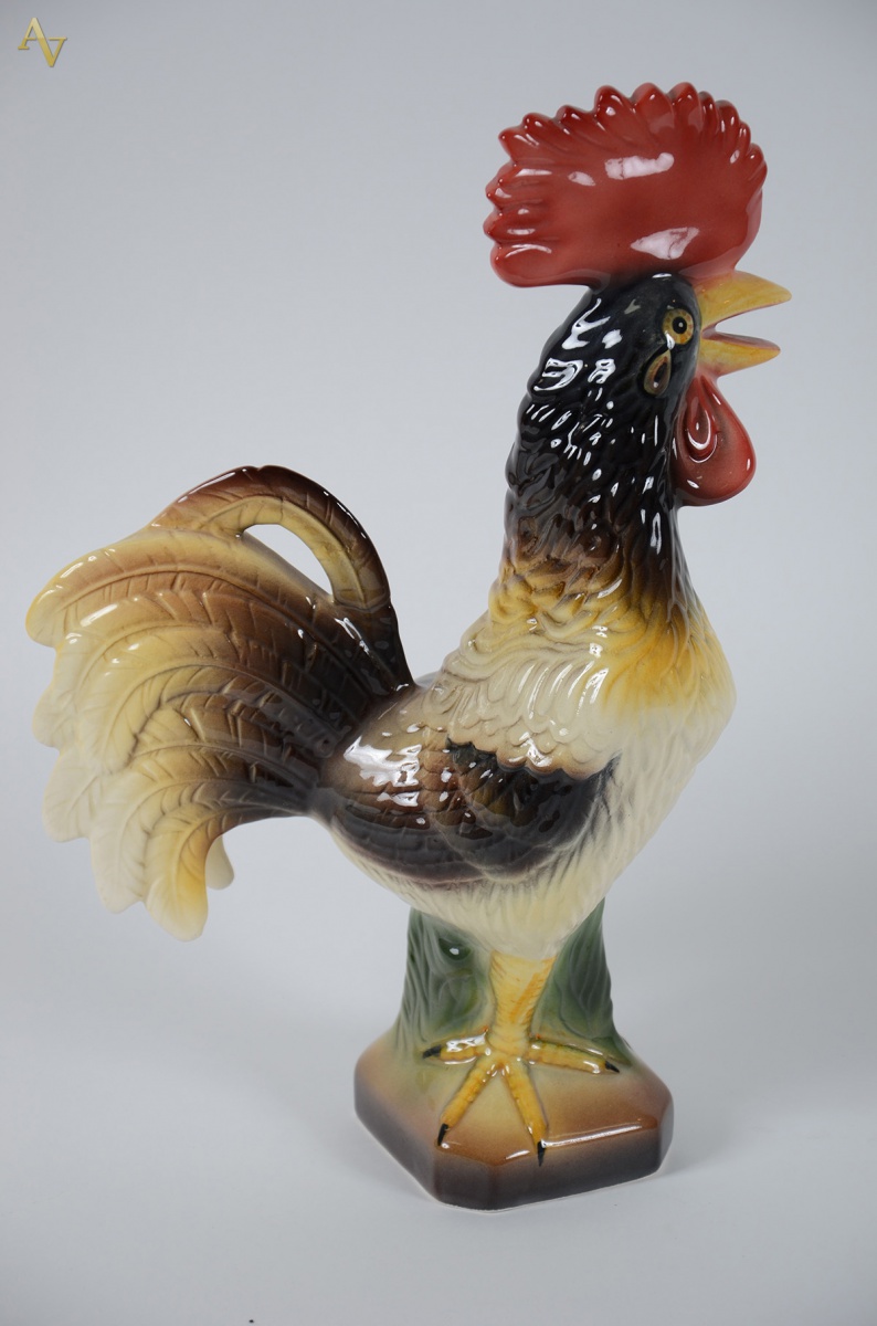 Galo em faiança policromada ao gosto português, alt. 40 cm. - foto 1 de 2