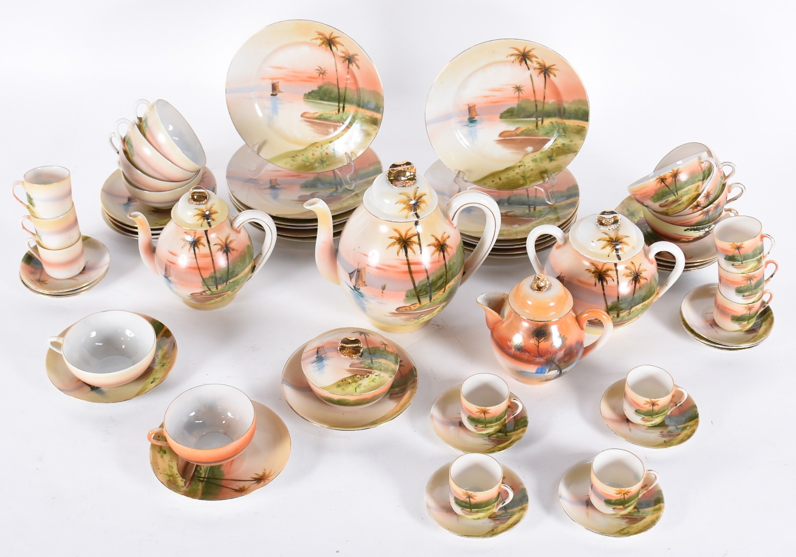 Serviço de chá e café de porcelana oriental com paisagem em... - foto 2 de 5