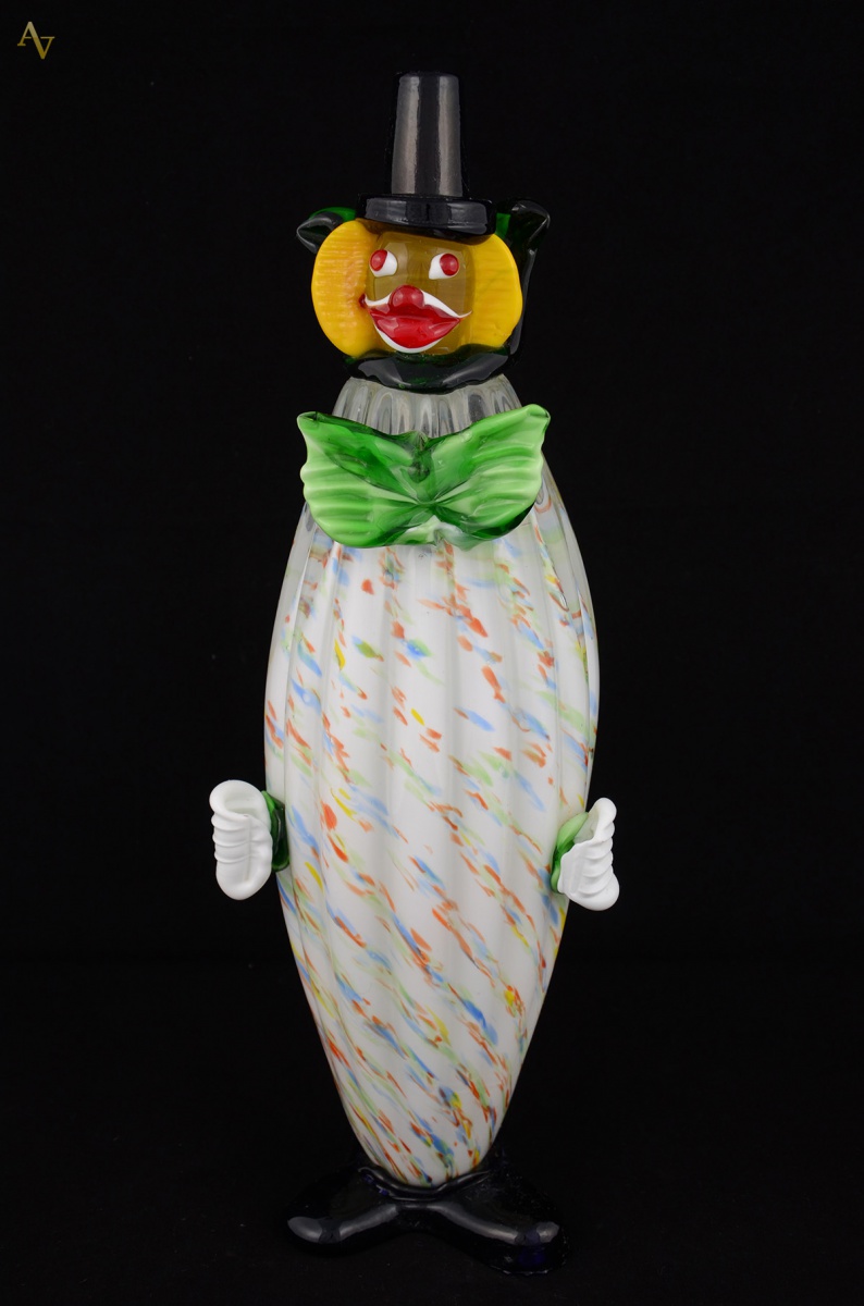 Estatueta em murano rep. Palhaço na cor branco mesclado. Alt. 39 cm - foto 1 de 2