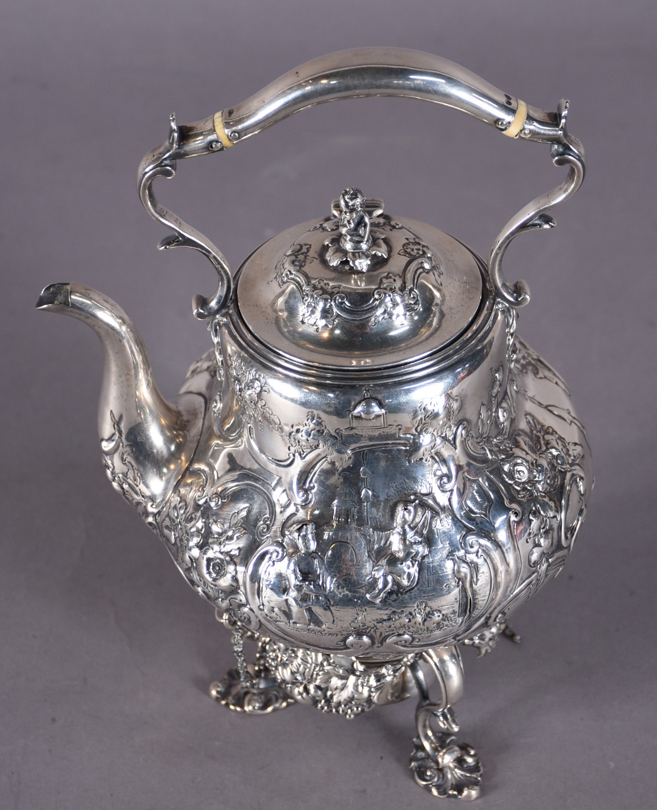 Samovar de prata inglesa contraste leão passante, trabalhada com... - foto 2 de 10