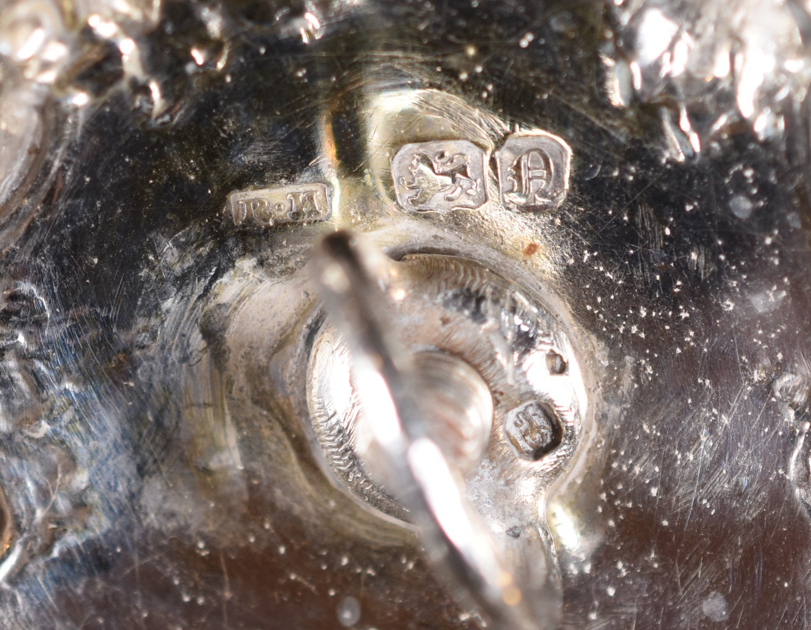 Samovar de prata inglesa contraste leão passante, trabalhada com... - foto 6 de 10