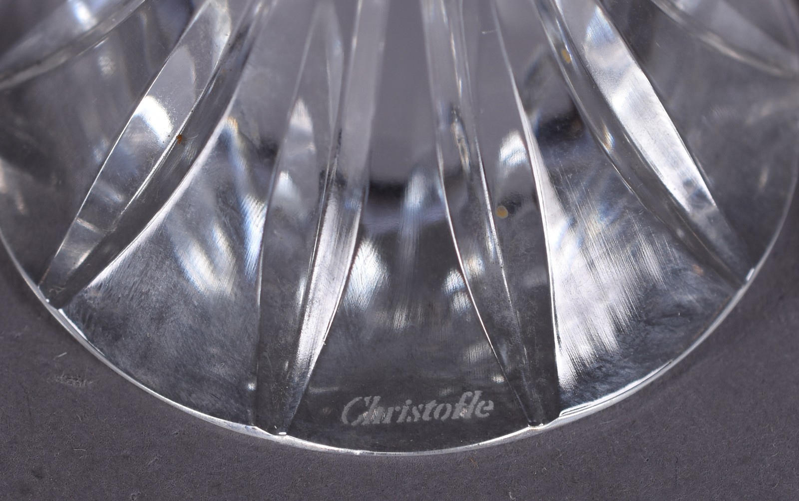 Serviço de cristal Christofle composto de: 12 flutes para champagne... - foto 8 de 10