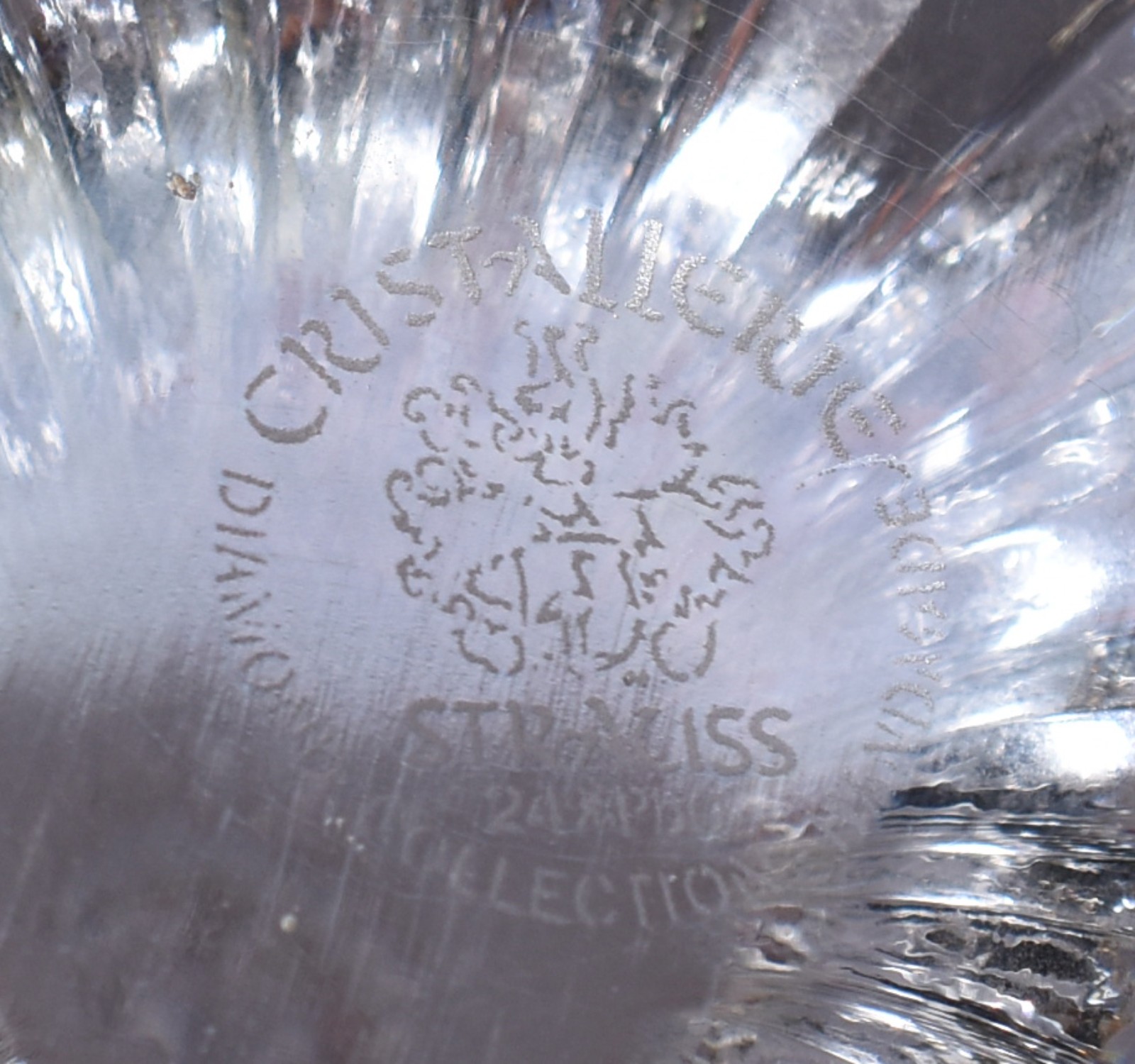 Serviço de cristal Christofle composto de: 12 flutes para champagne... - foto 9 de 10