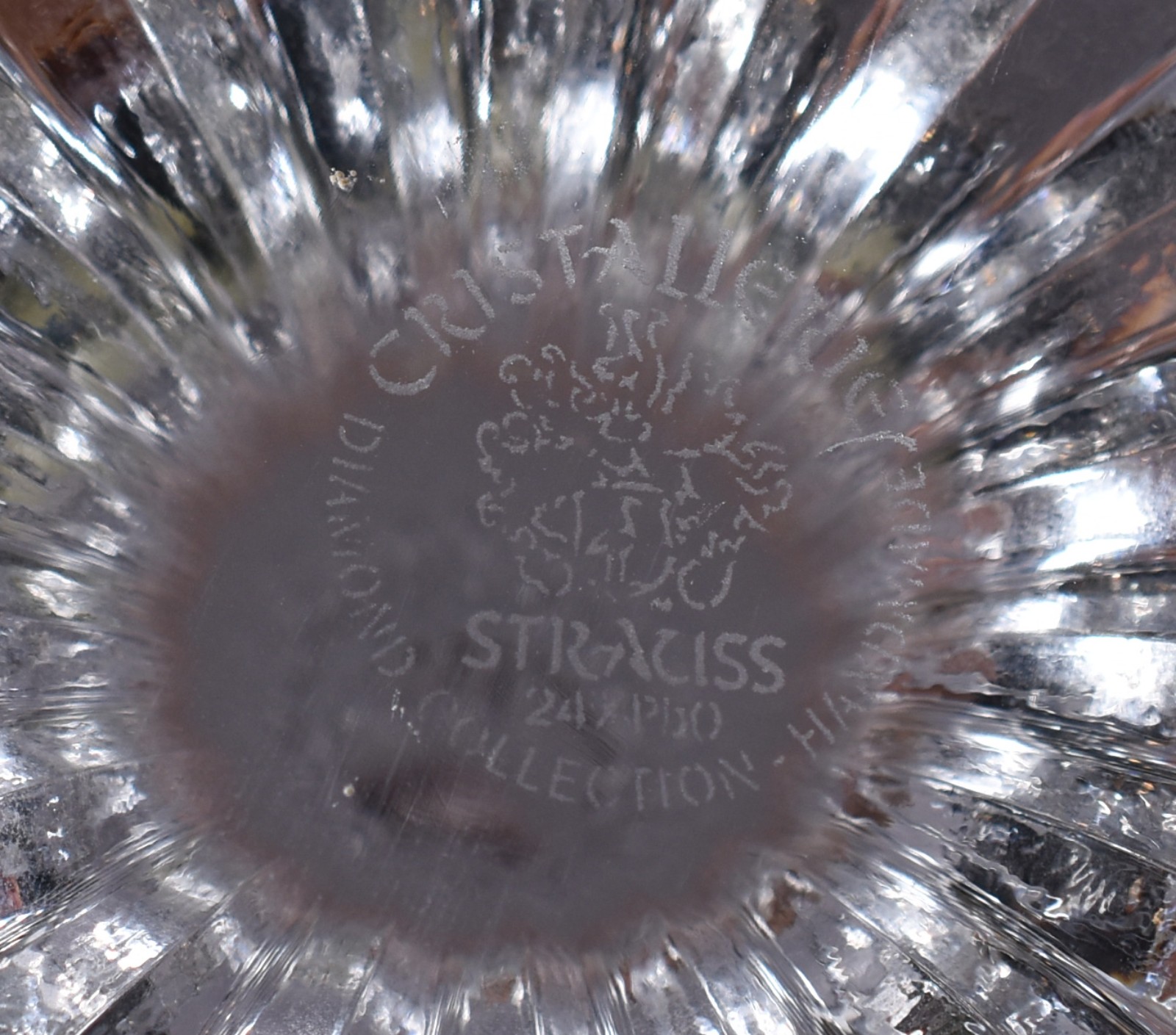 Serviço de cristal Christofle composto de: 12 flutes para champagne... - foto 10 de 10