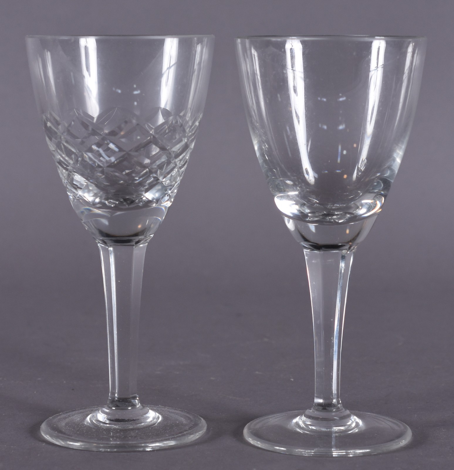 Dez taças para vinho de cristal lapidado e 5 taças lisas. - foto 3 de 3