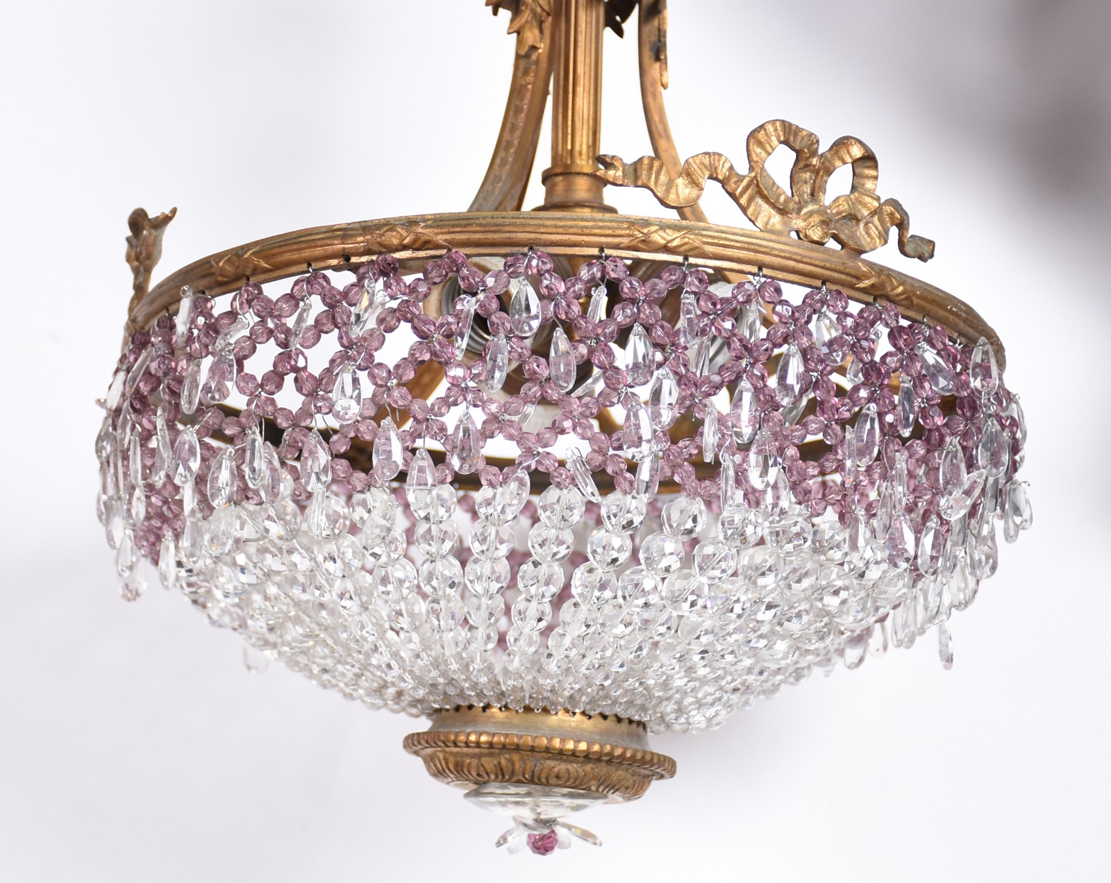 Pequeno lustre de metal e cristal. - foto 4 de 4